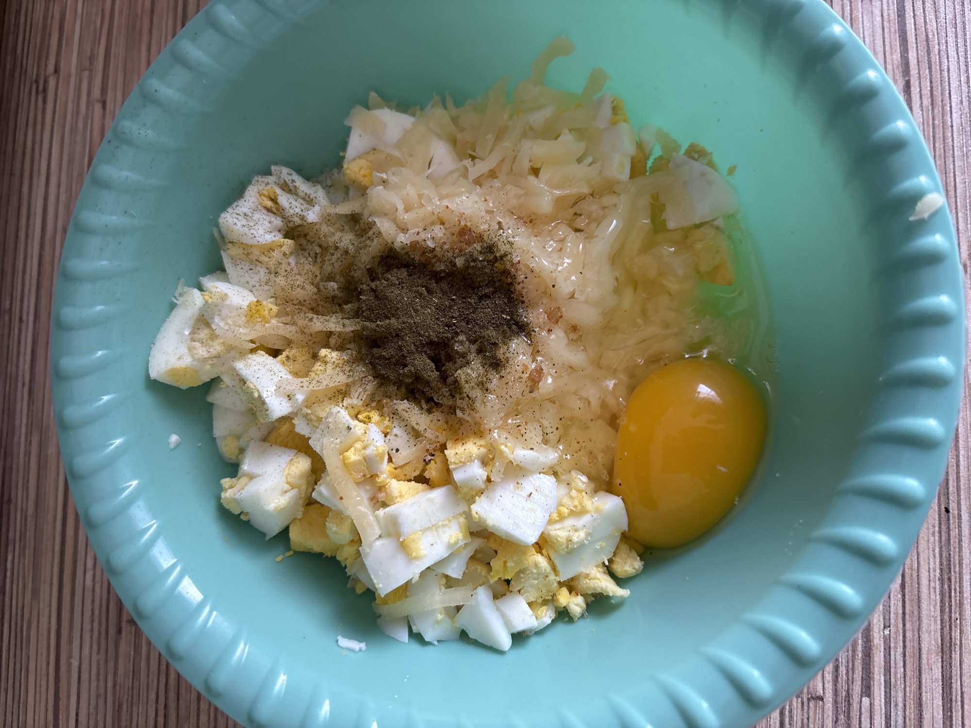 Afternoon at home: baby, egg fritters, and Naberezhnye Chelny streets