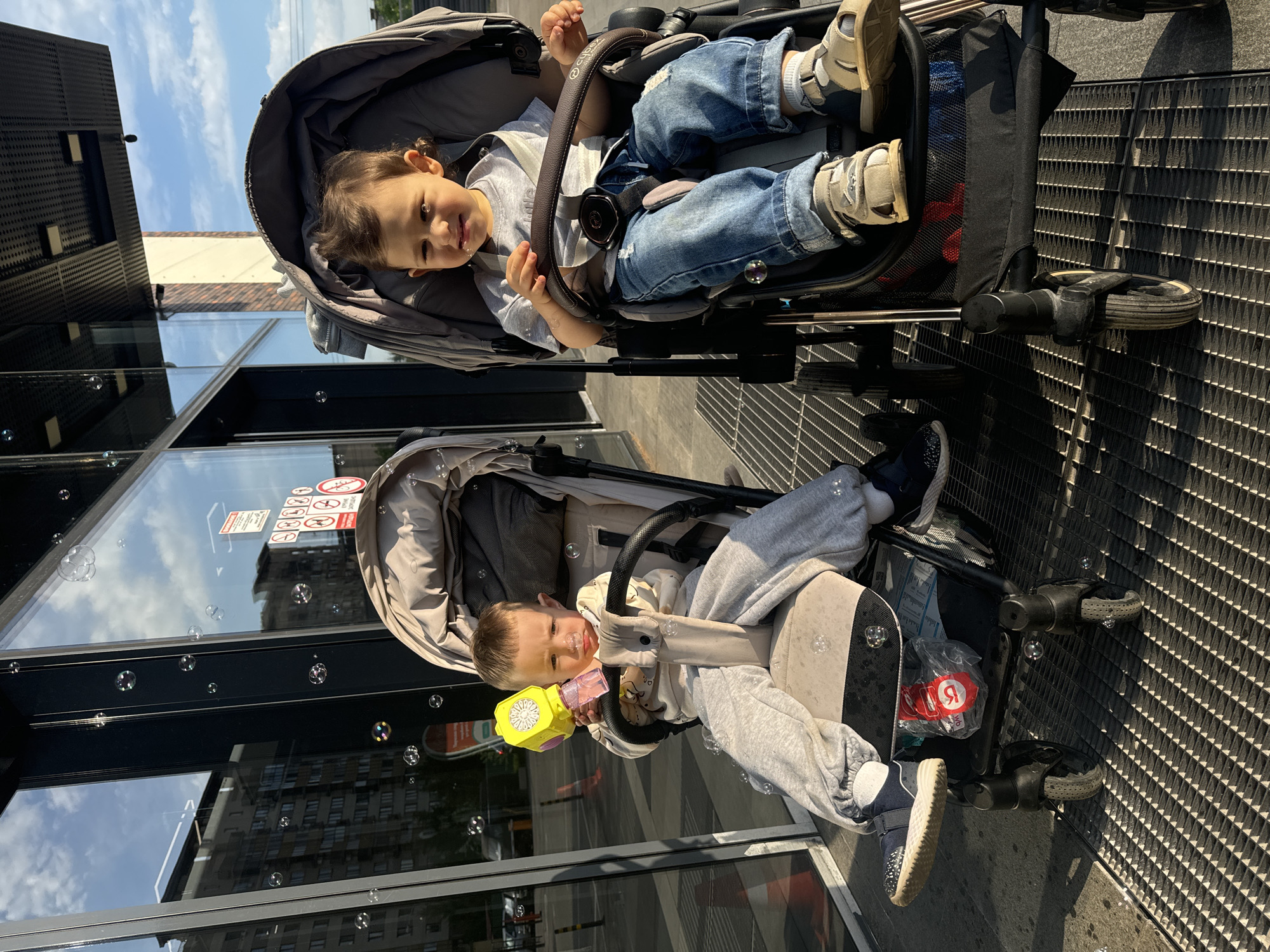 Children in strollers spotted in Russian public building