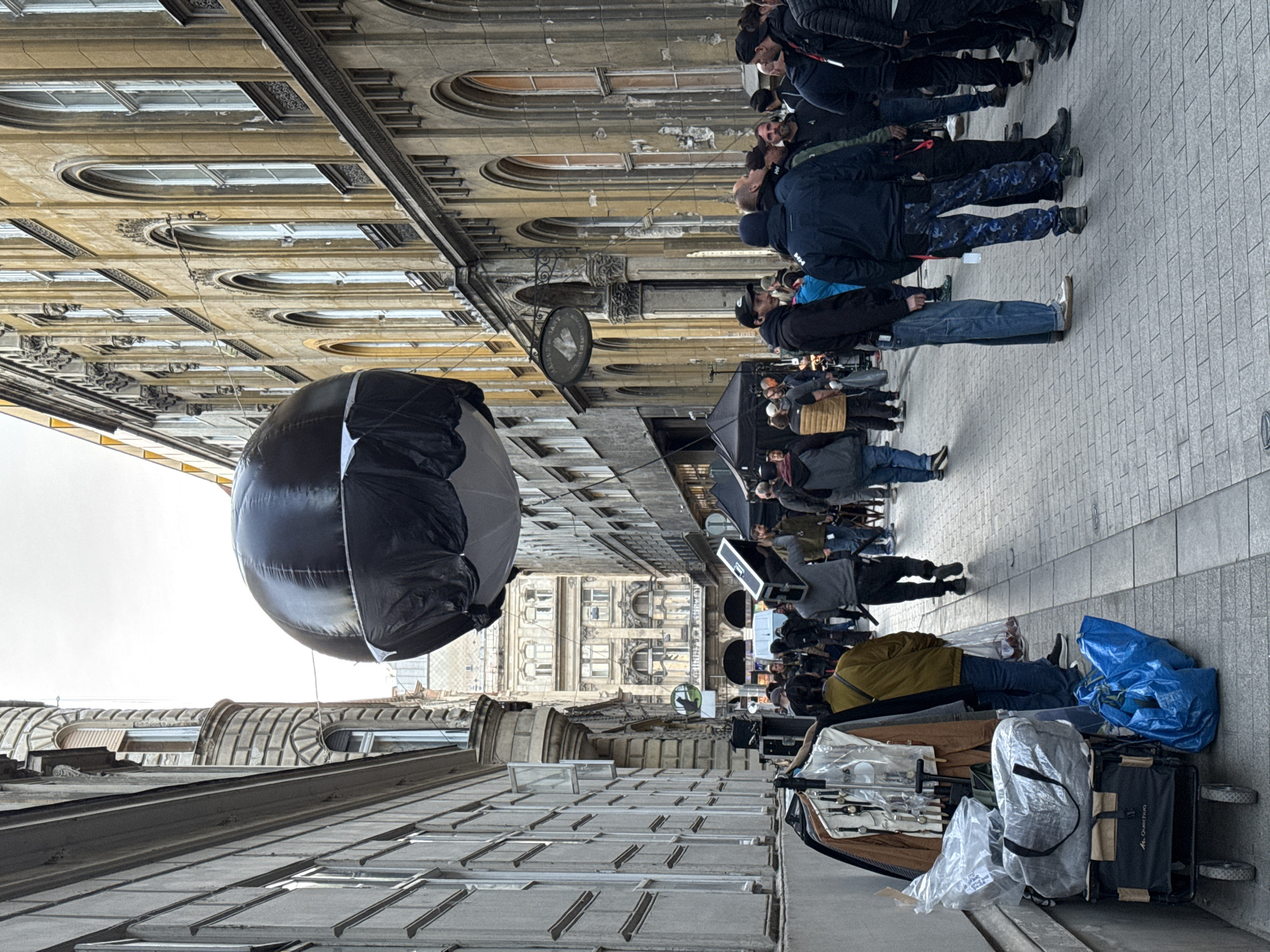 Film production spotted on Budapest street with suspended equipment