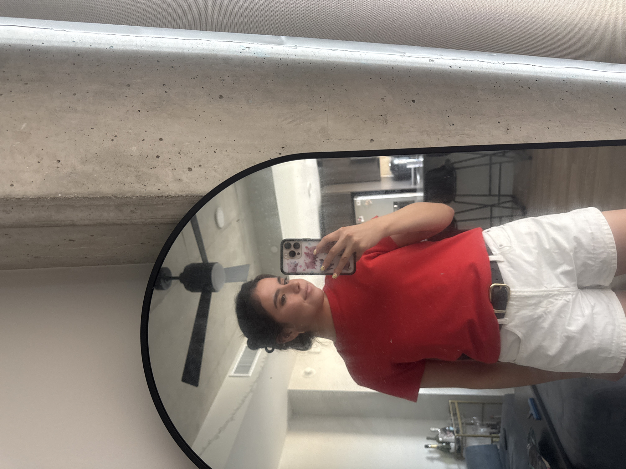 Woman takes multiple selfies in Austin apartment Sunday evening