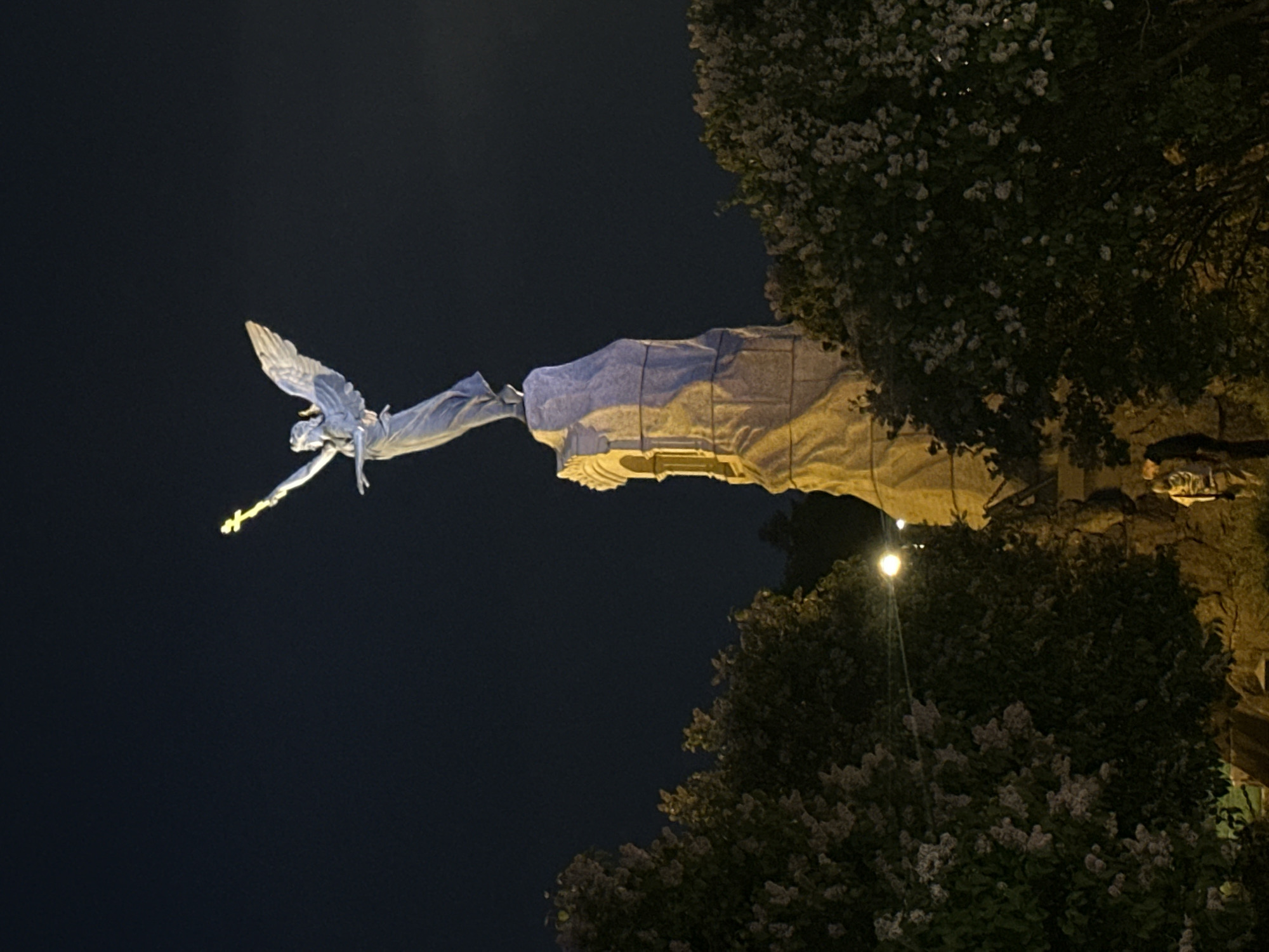 Nighttime walk documents Tallinn monuments and waterfront areas
