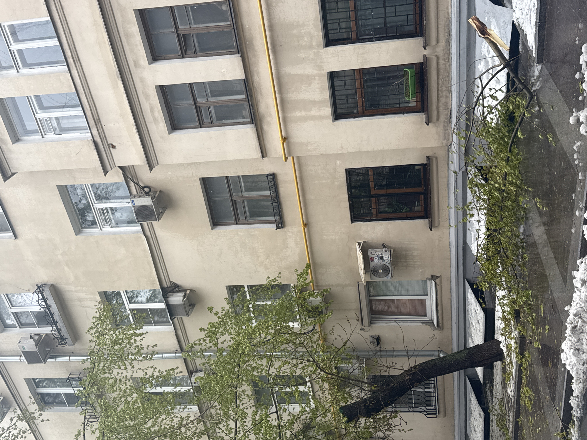 Moscow apartment building documented in afternoon video footage