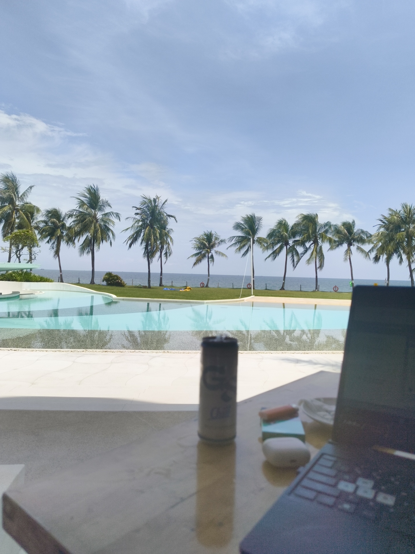 Lazy morning at a Phú Quốc resort pool