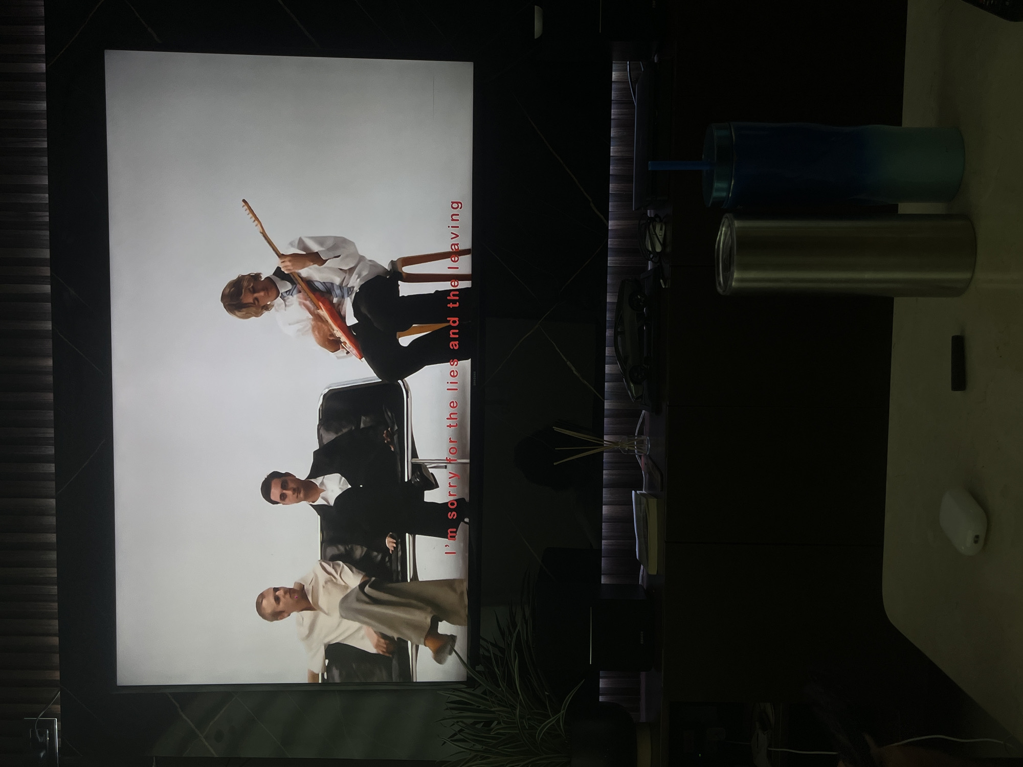 Music video with apology message broadcast in Mérida