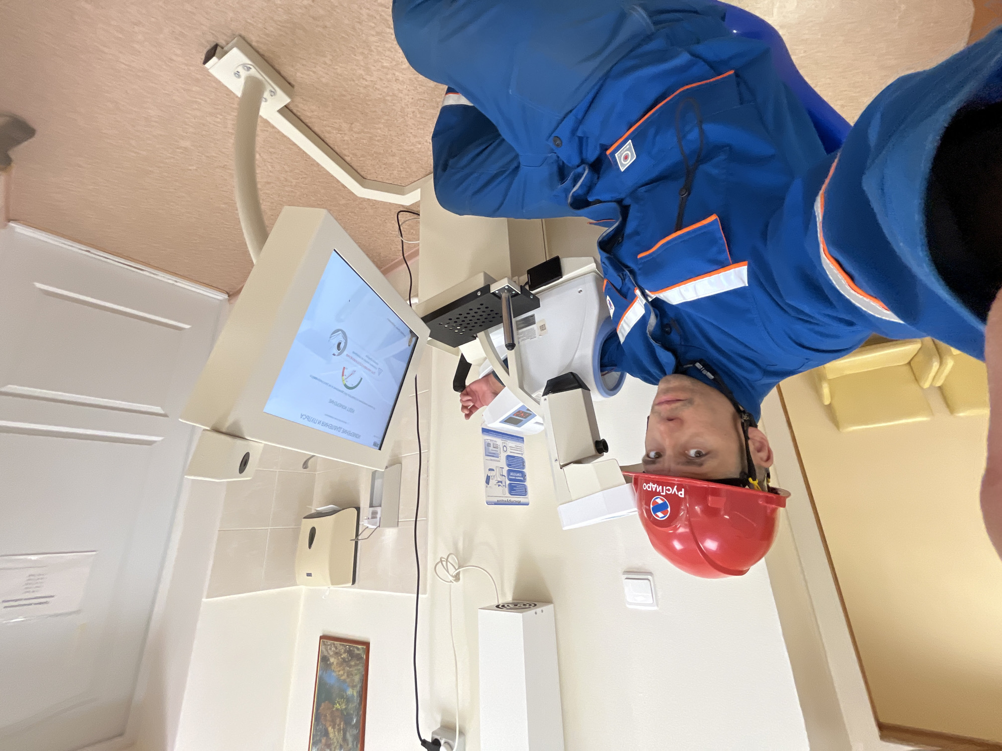 RusHydro Worker Films Selfie During Medical Examination in Chaikovsky