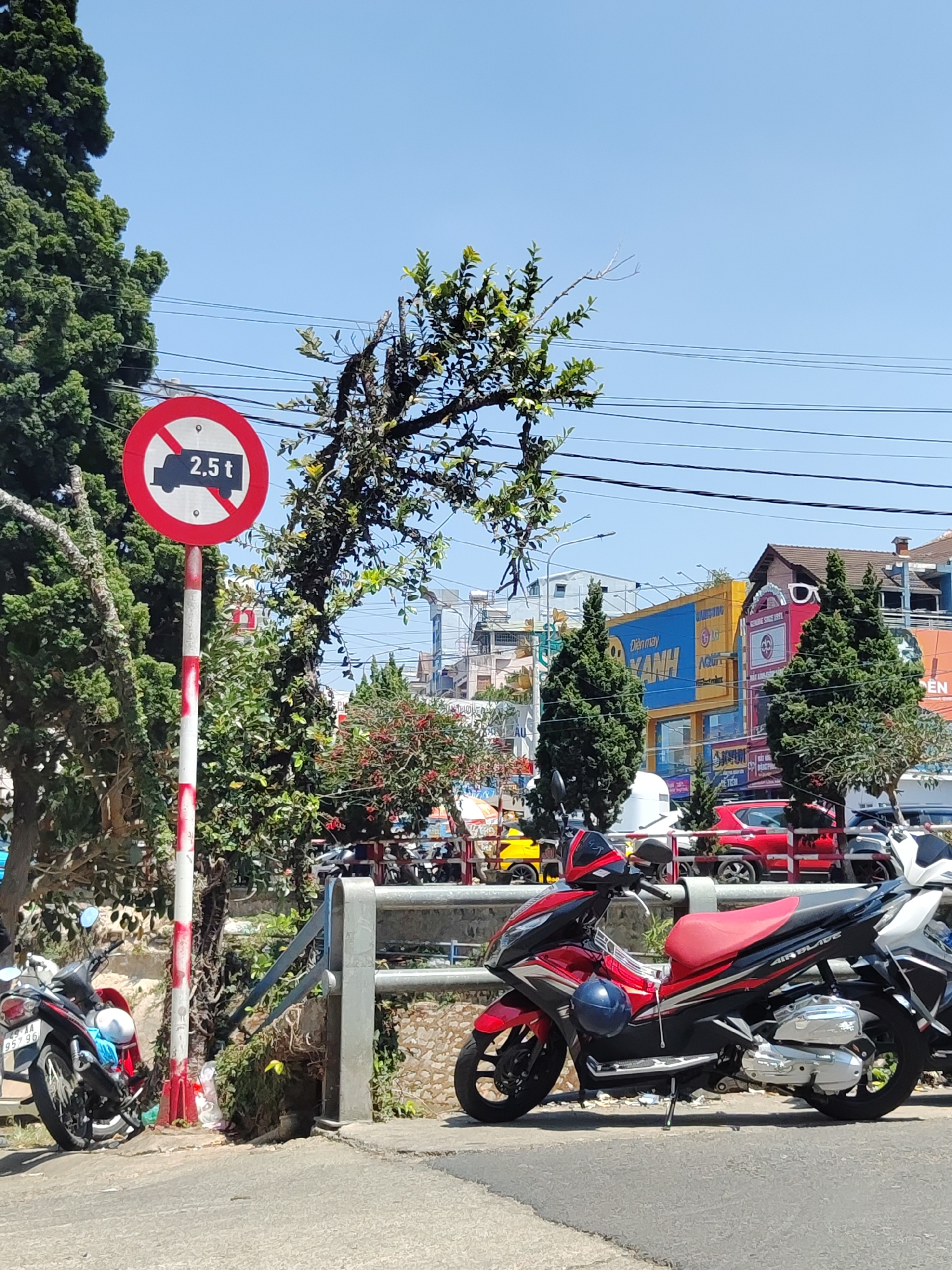 Tourist captures everyday scenes around Da Lat, Vietnam