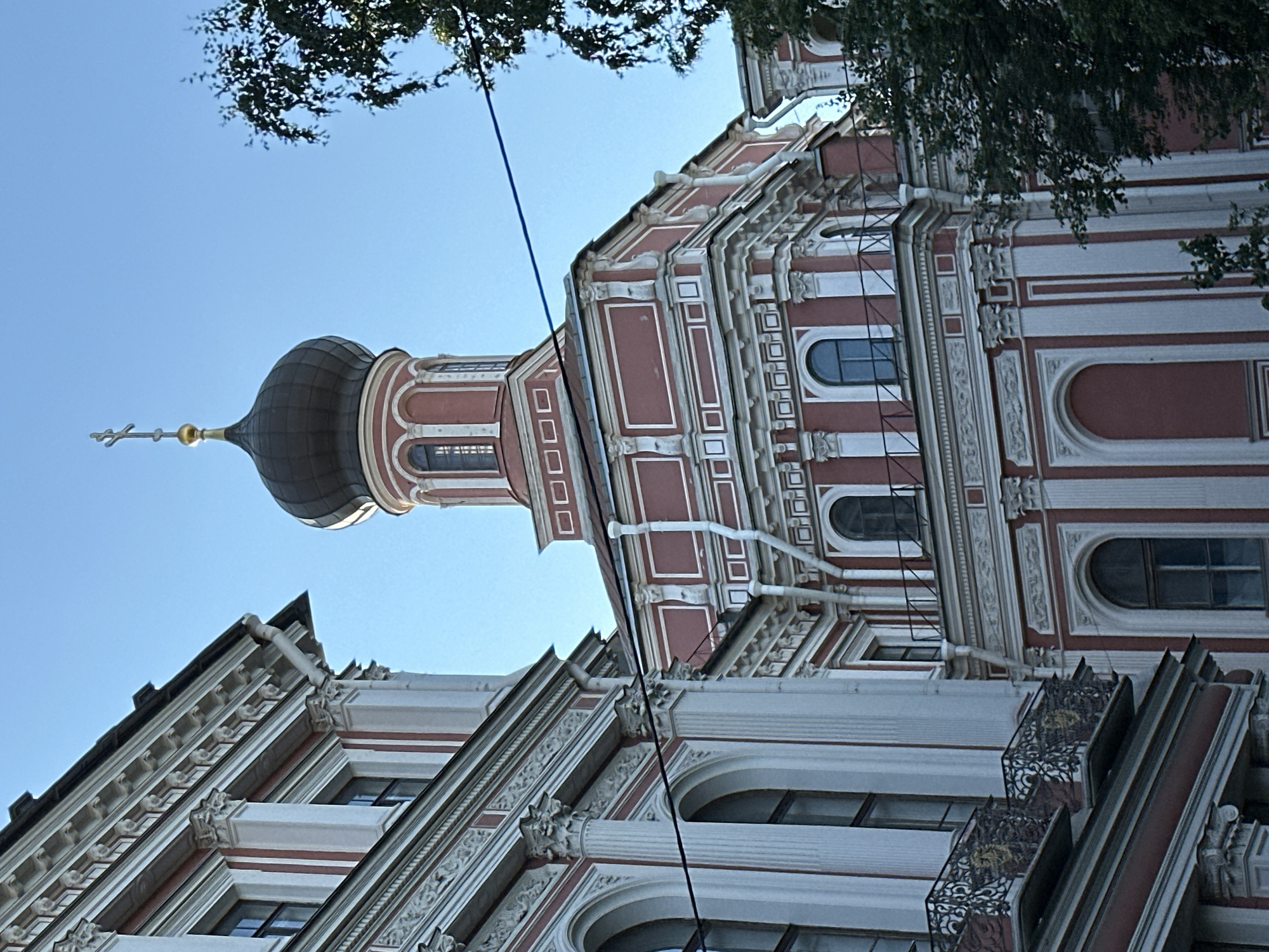 Afternoon walkthrough of Saint Petersburg's historic landmarks and streets