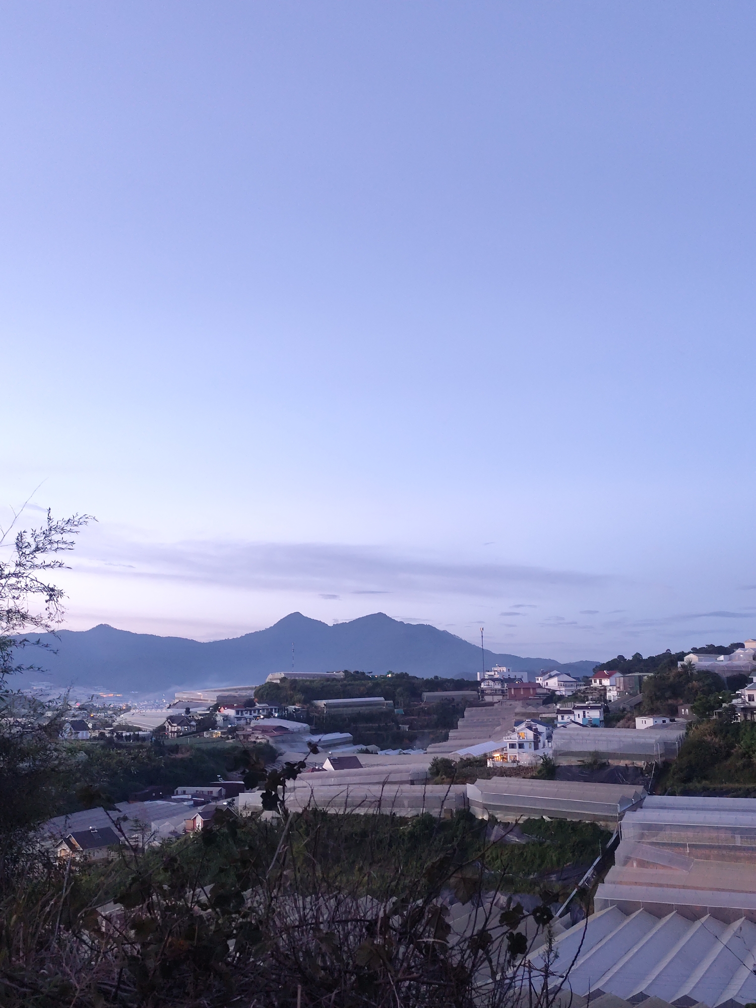 Greenhouse valley at golden hour, Lạc Dương