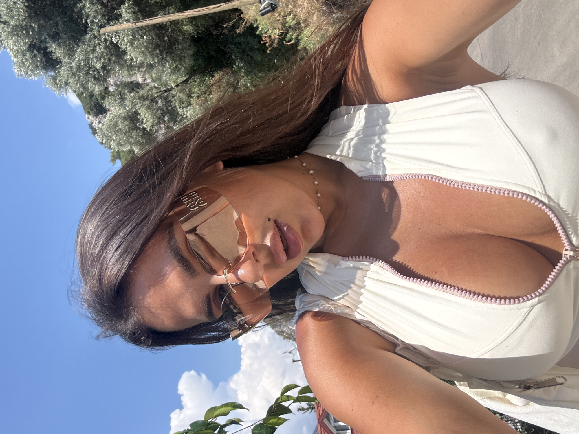 Sunny Fethiye afternoon: selfies and street kittens