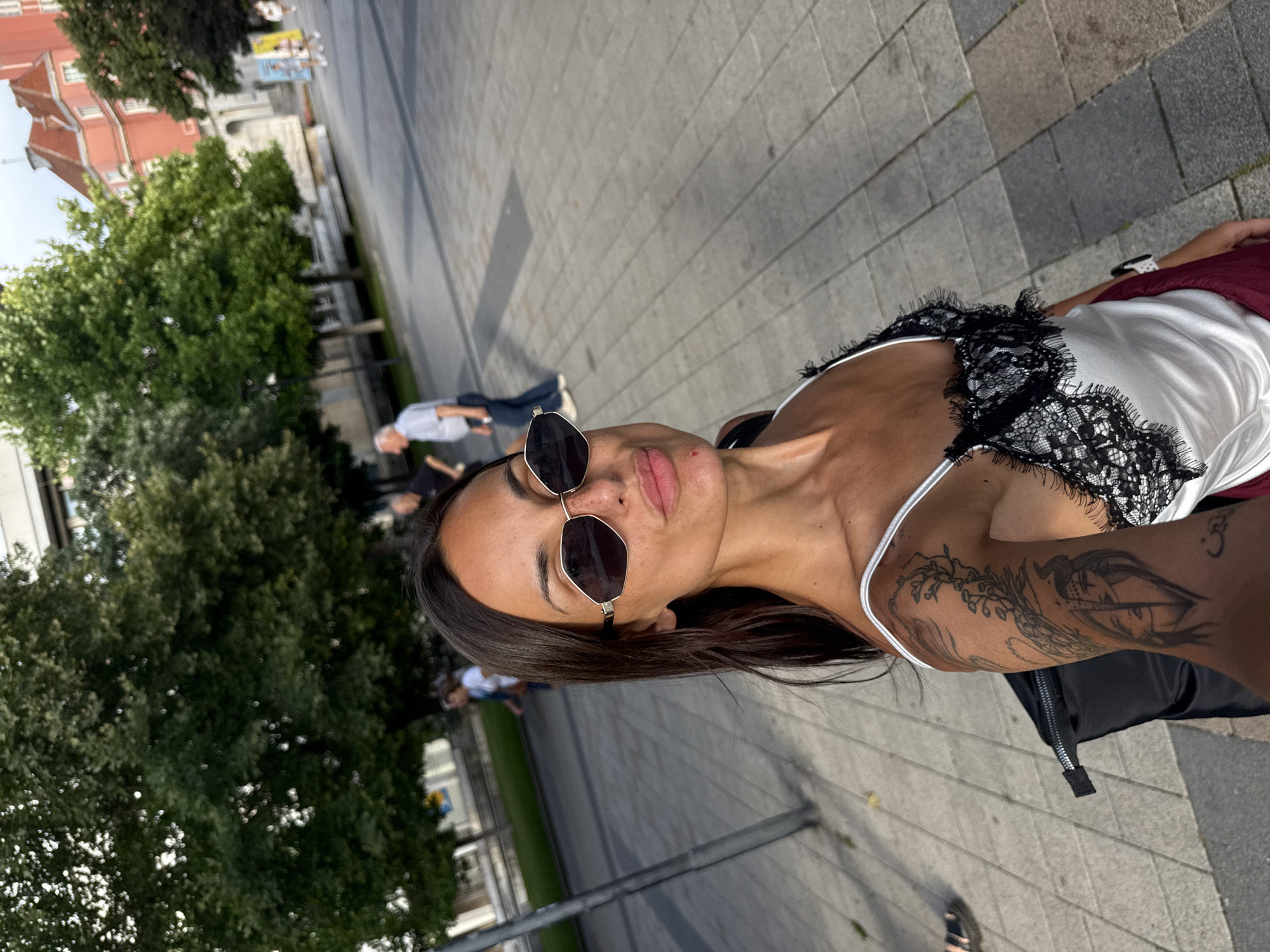 Afternoon in Pleven: plaza, monument, and a scraped knee