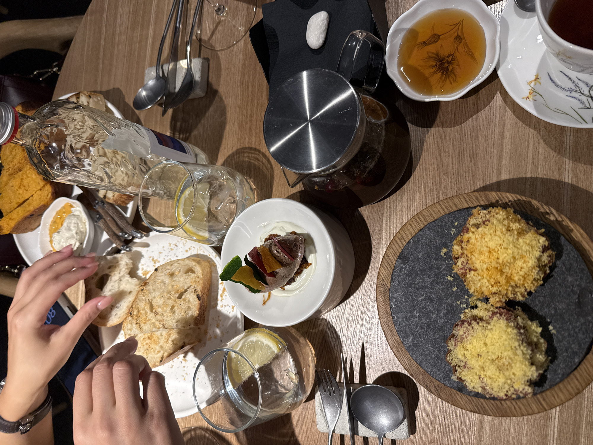 Upscale dining documented in Krasnoyarsk restaurant Friday afternoon