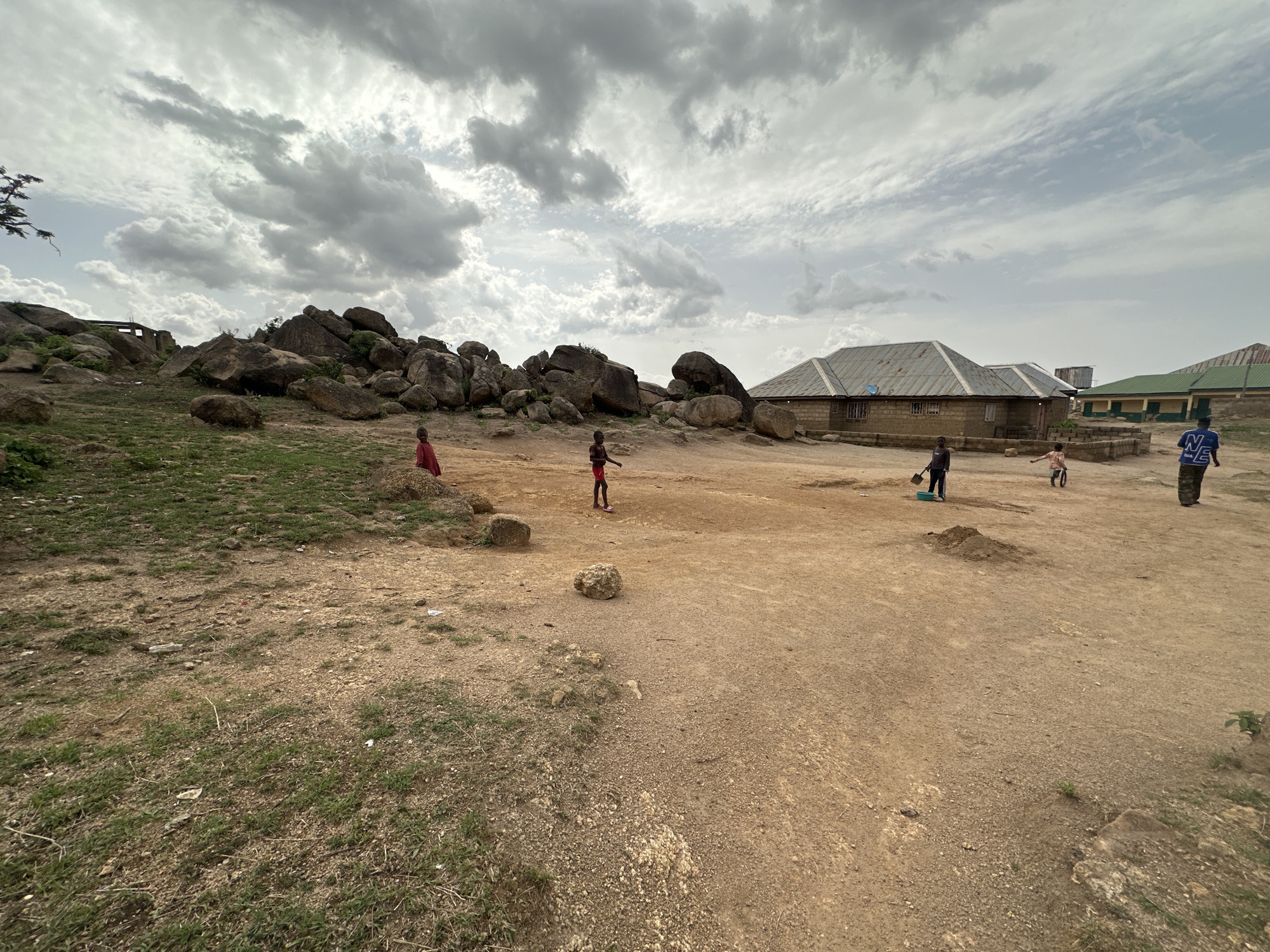 Daily life captured in rocky residential Jos, Nigeria