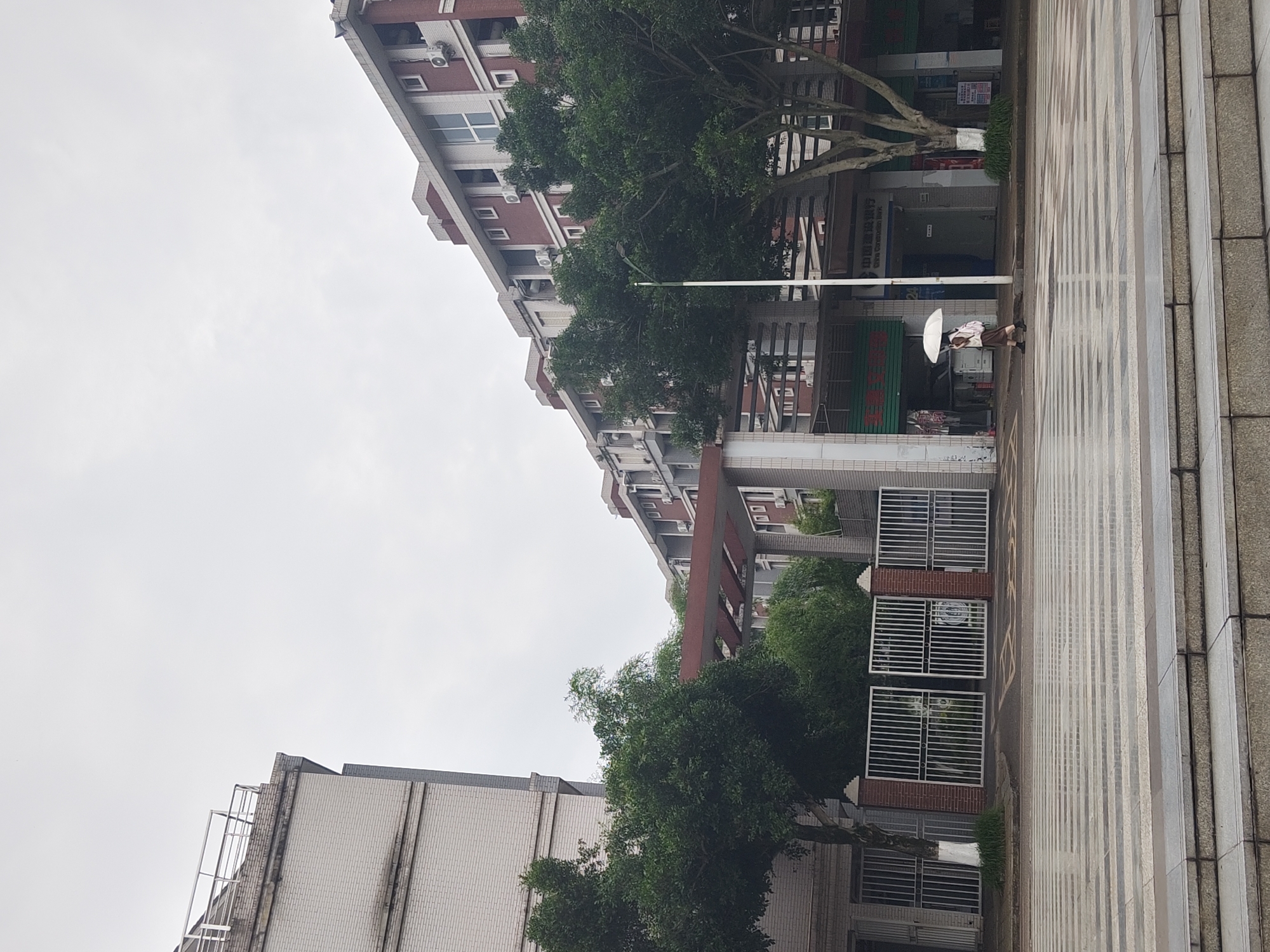 Morning walk through Chongqing High-tech Zone campus and streets