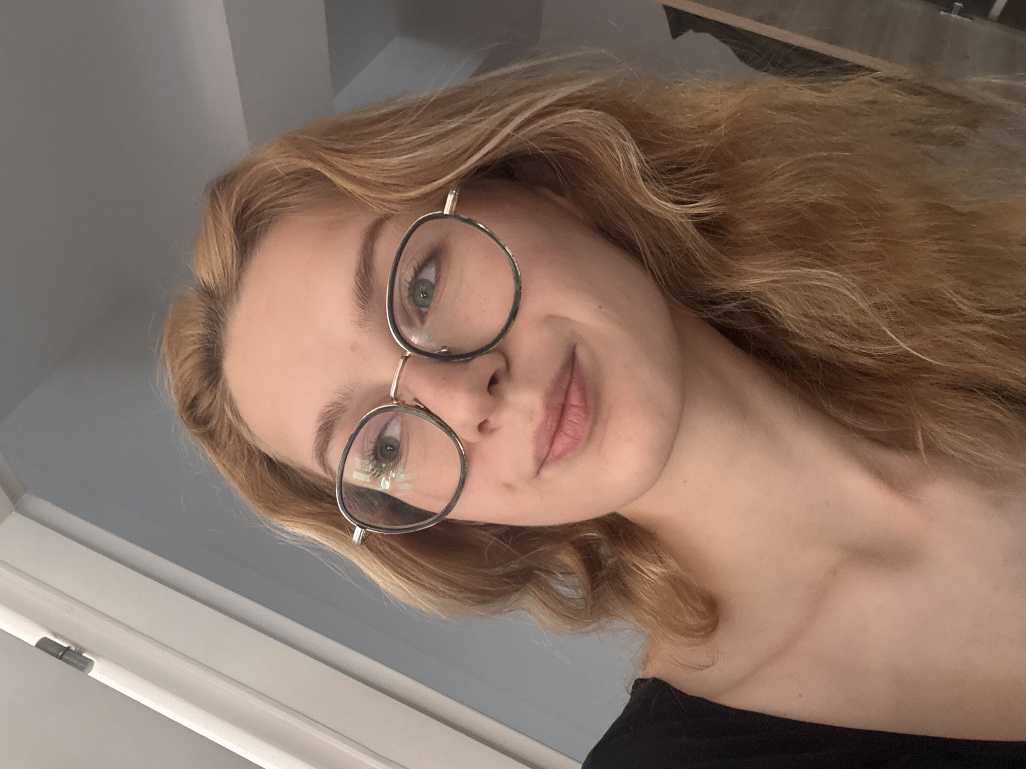 Quick selfie series inside a building in Kragujevac
