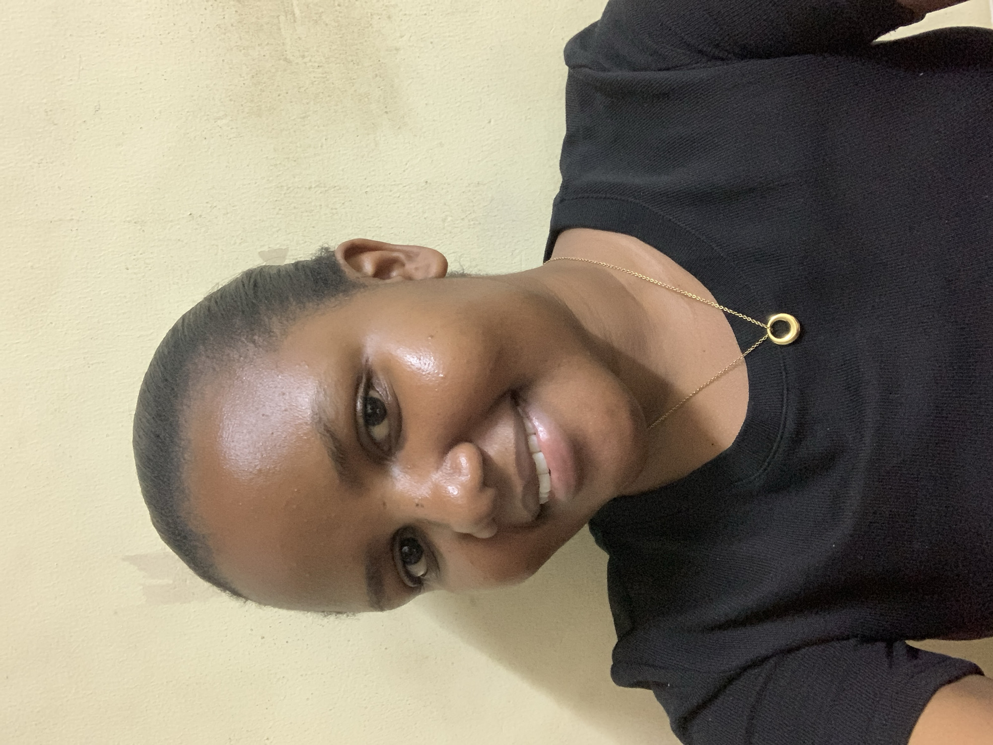 Portrait session and medical notes documented in Dar es-Salaam