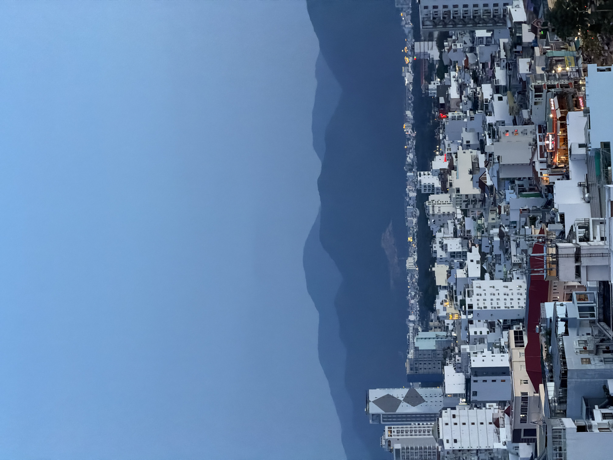 Observer documents Nha Trang cityscape views over two hours