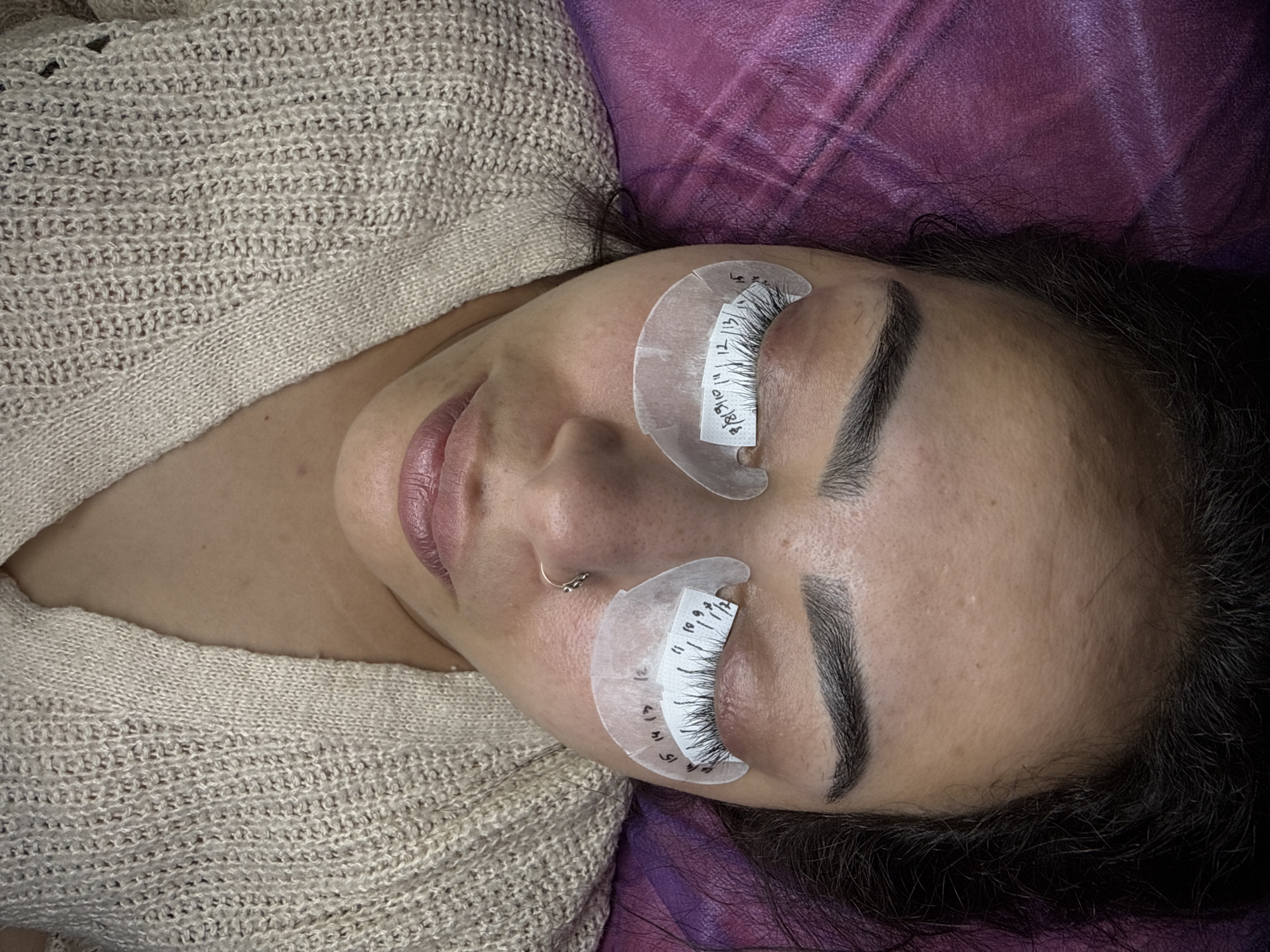 Casual afternoon moments captured in Pamplona beauty salon