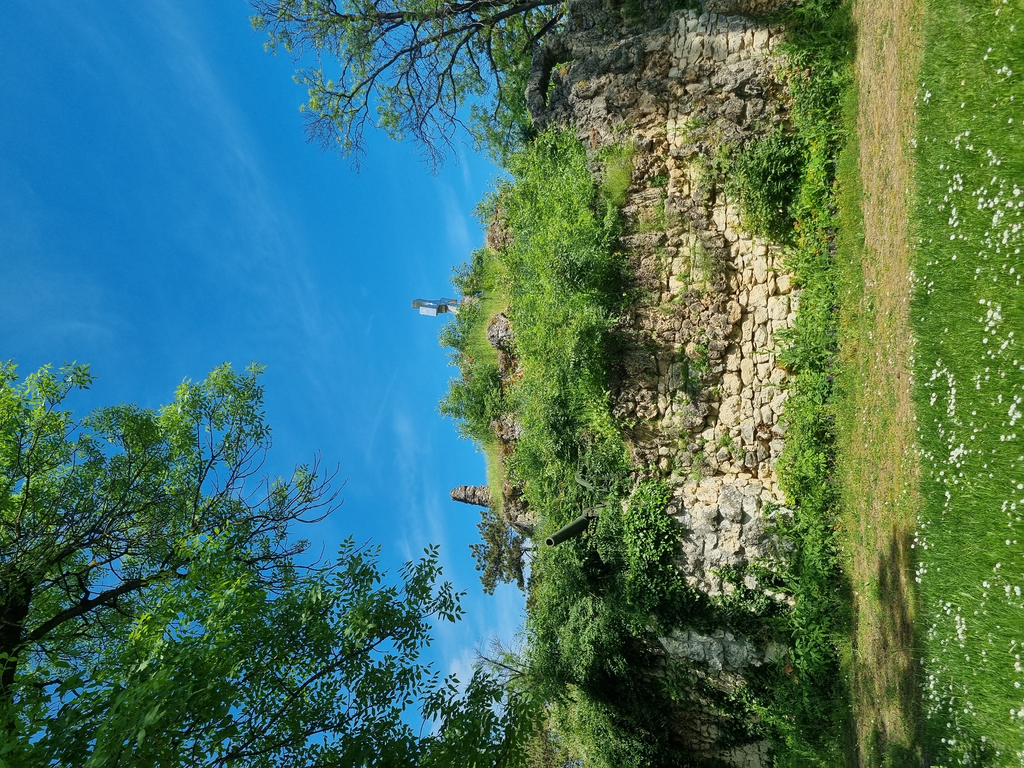 Morning walk documented at Pleven's Kaylaka Park historical sites