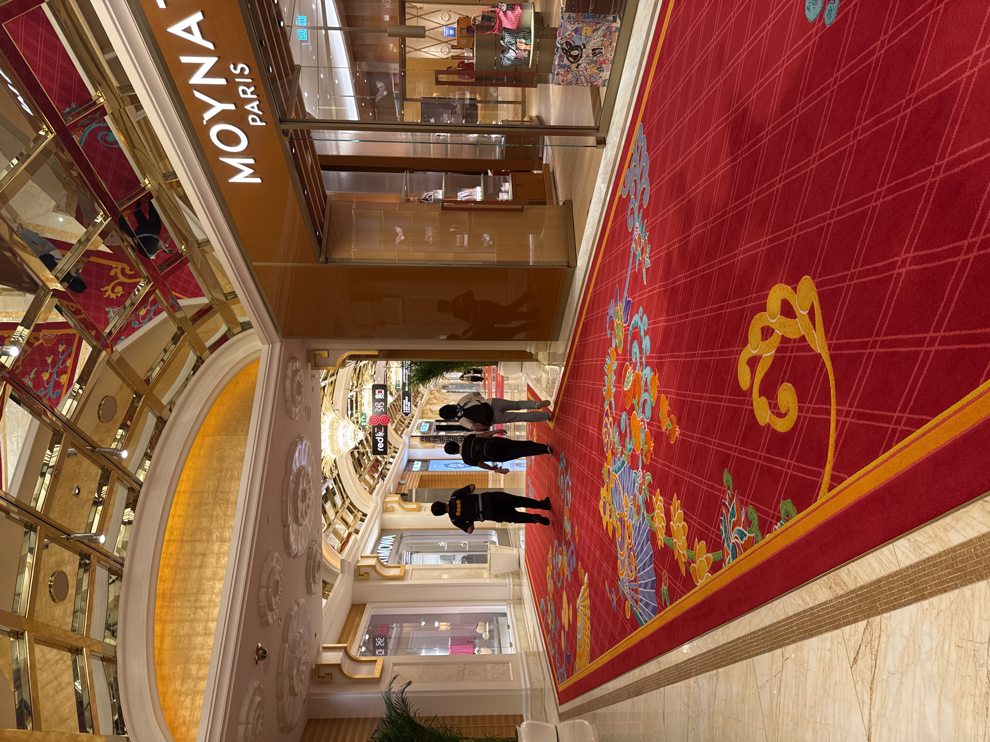 Luxury shopping tour documented in Macao mall complex