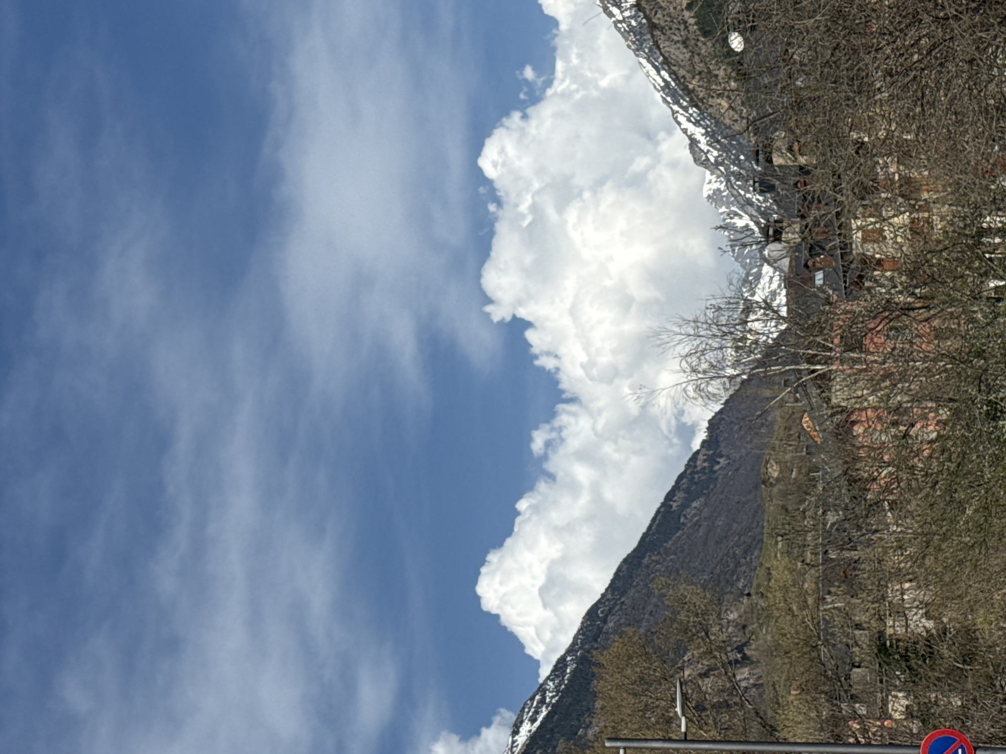 Clear skies and clouds observed over Benasque, Spain