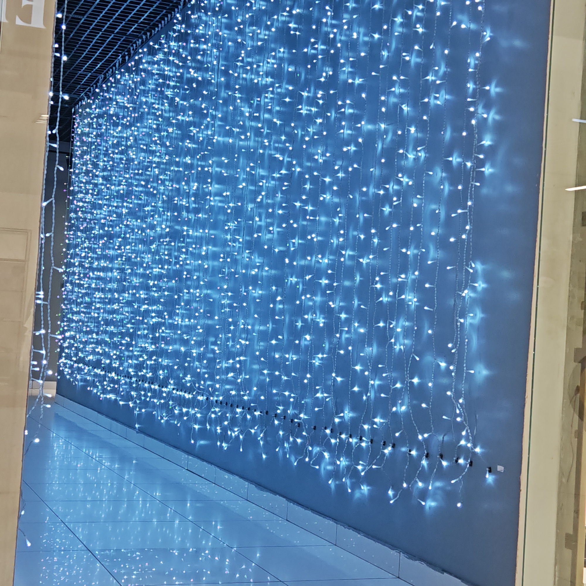Shopping mall displays documented in Taganrog, Russia