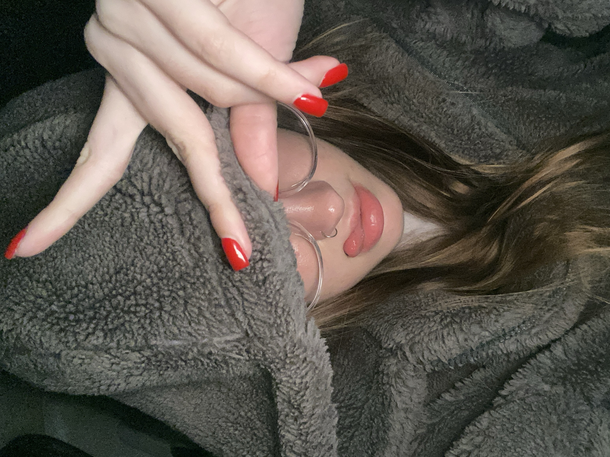 Young people document nighttime gathering through selfies and photos