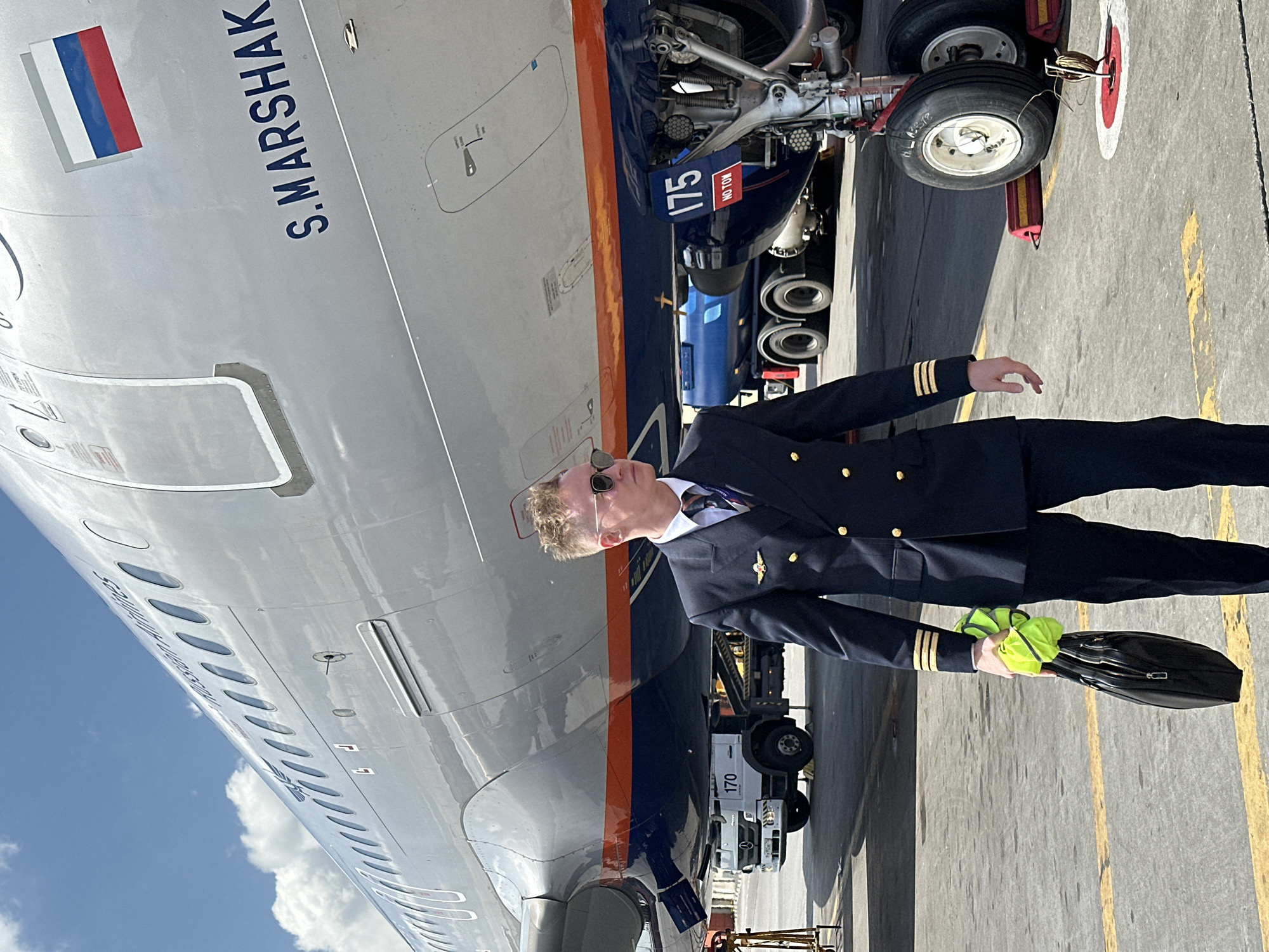 Aeroflot pilot spotted at Moscow's Sheremetyevo Airport terminal