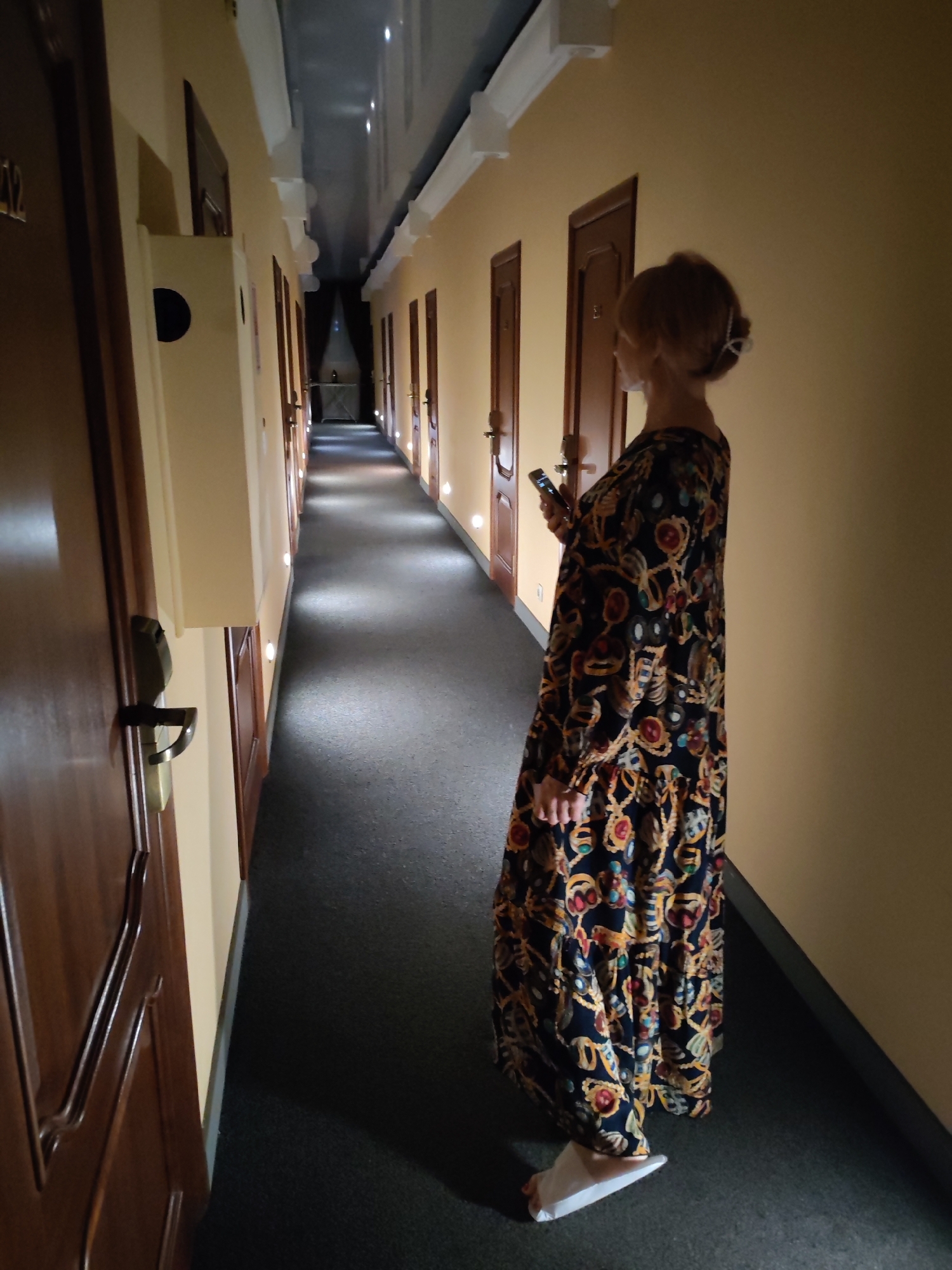 Hotel hallway moments and outdoor stops on a June evening