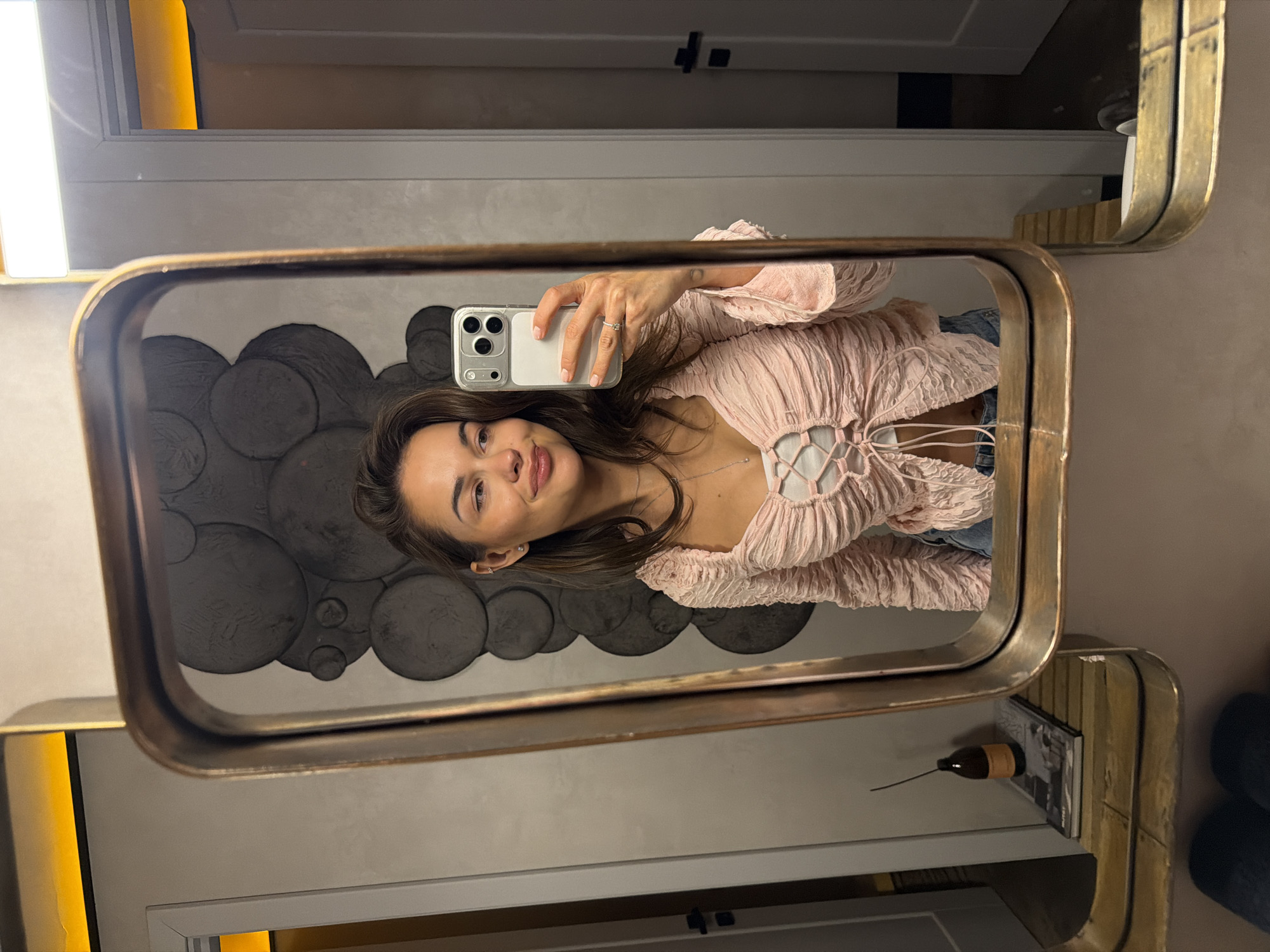 Casual indoor moments captured in Krasnoyarsk over afternoon hour