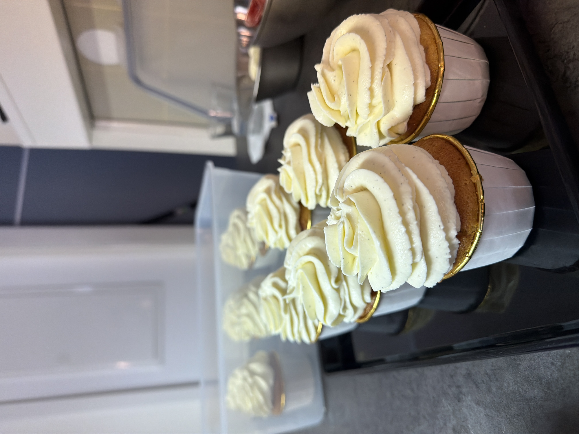 Cupcake preparation documented in Meisenheim bakery Friday morning