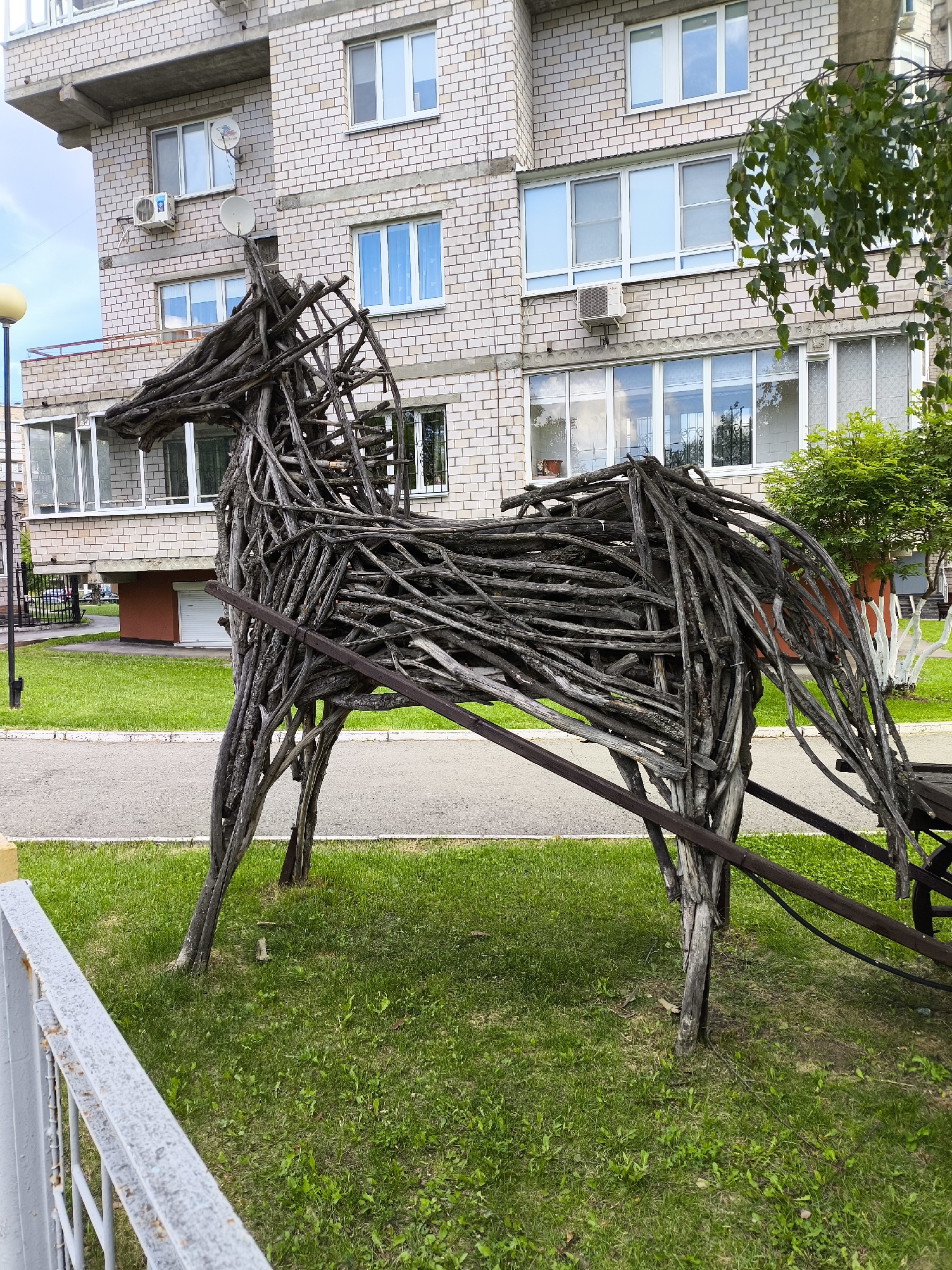 Branch horse sculpture documented in Izhevsk urban space
