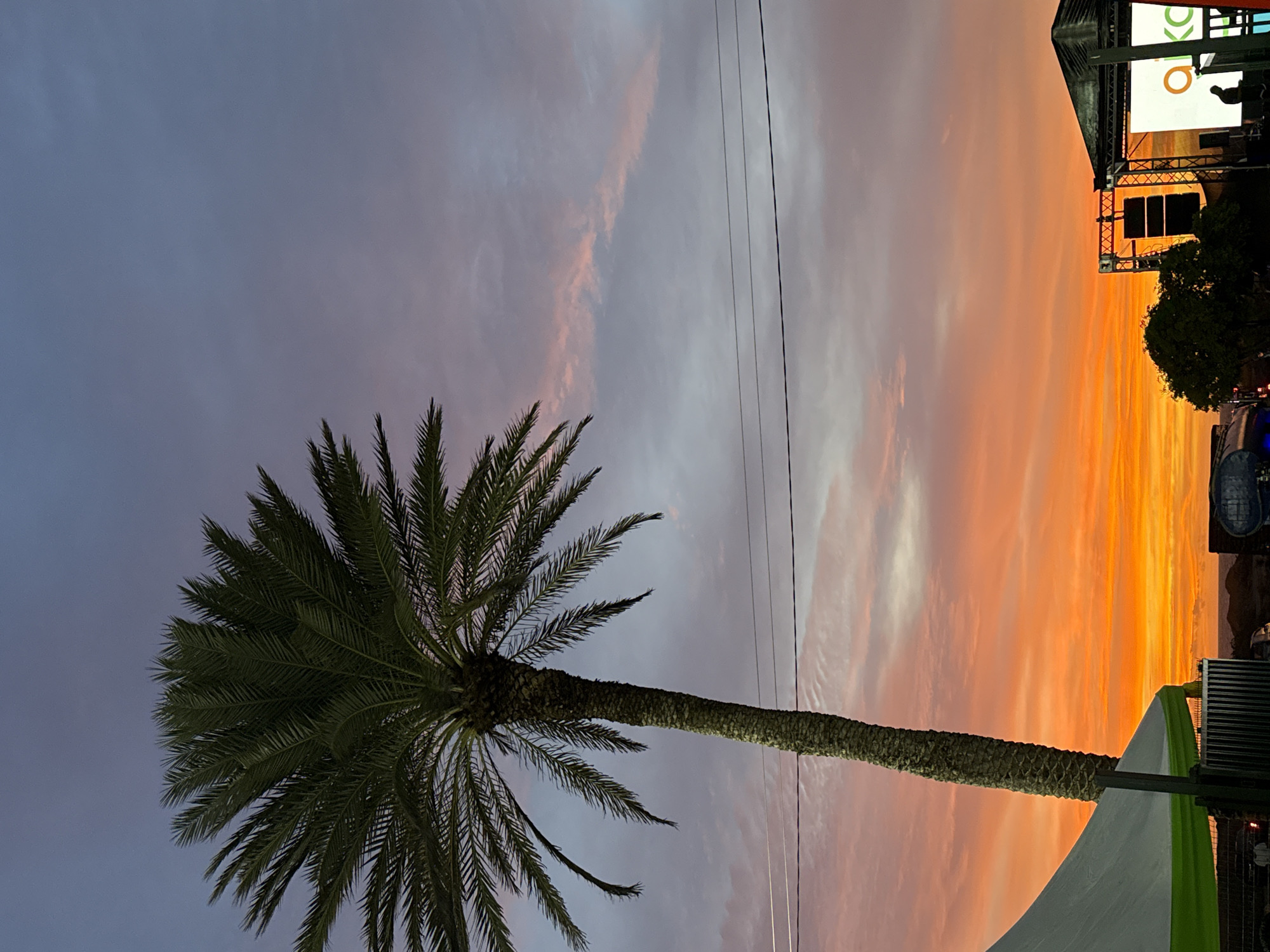 Outdoor musical event draws crowds at sunset in Porlamar