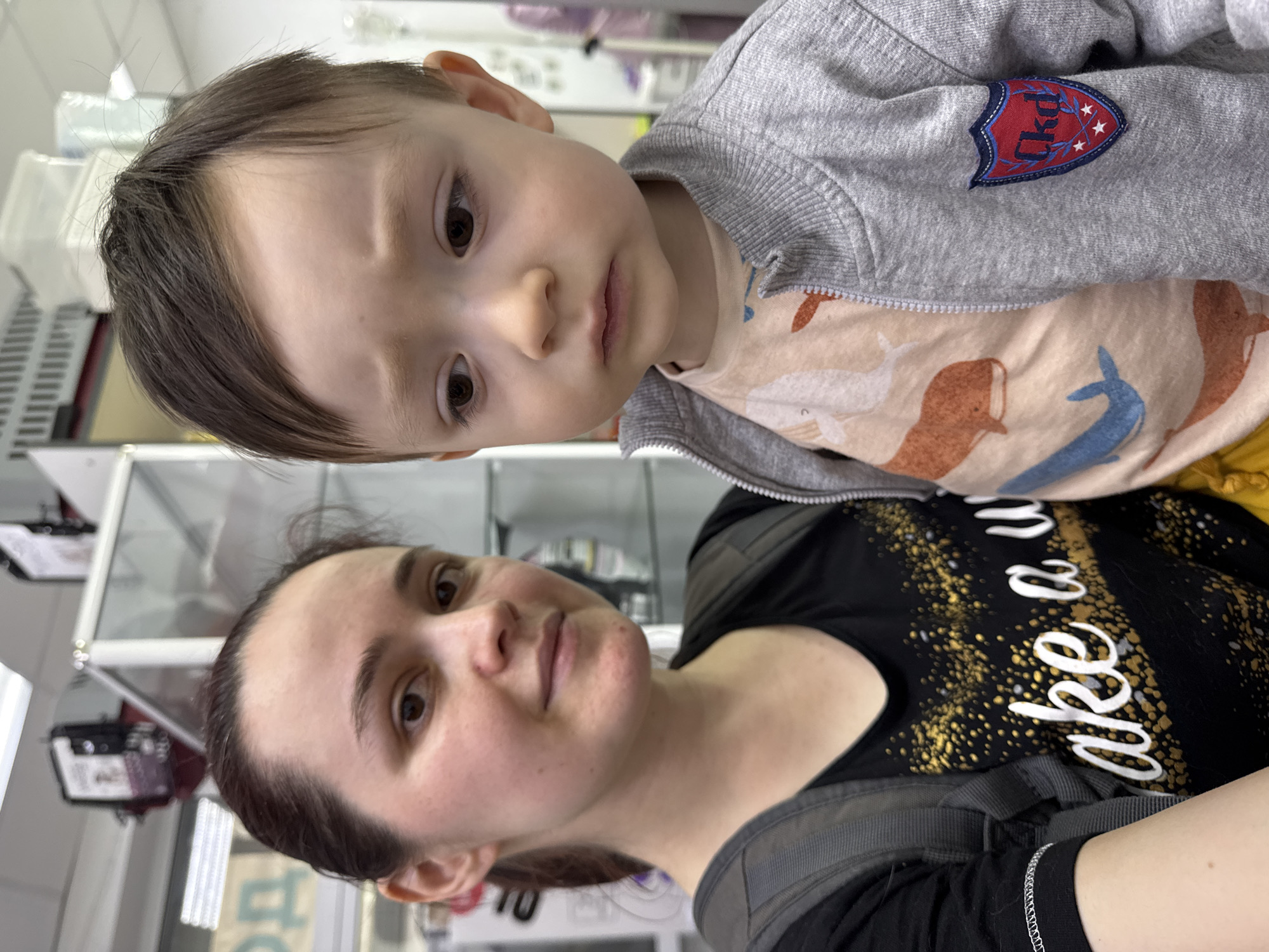 Ordinary Saturday afternoon captured in Izhevsk: vet visit, family moments