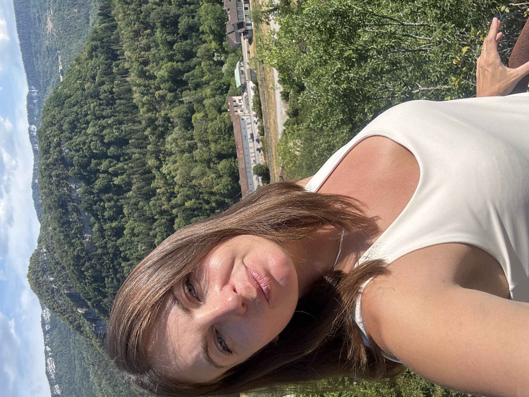 Selfies and valley views from a Jura hillside stop