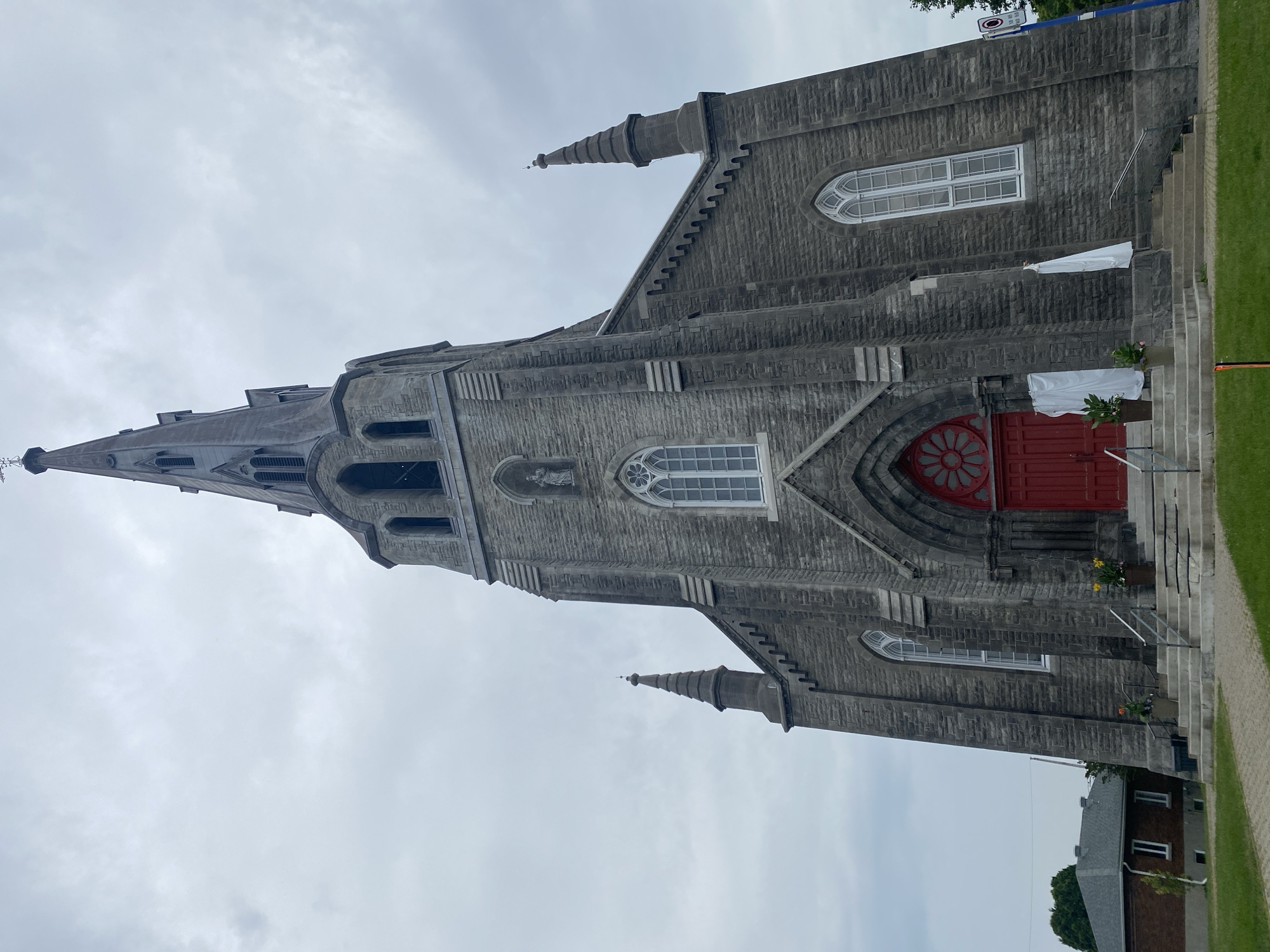Pointe-Claire village: church, lakeside murals, and summer details