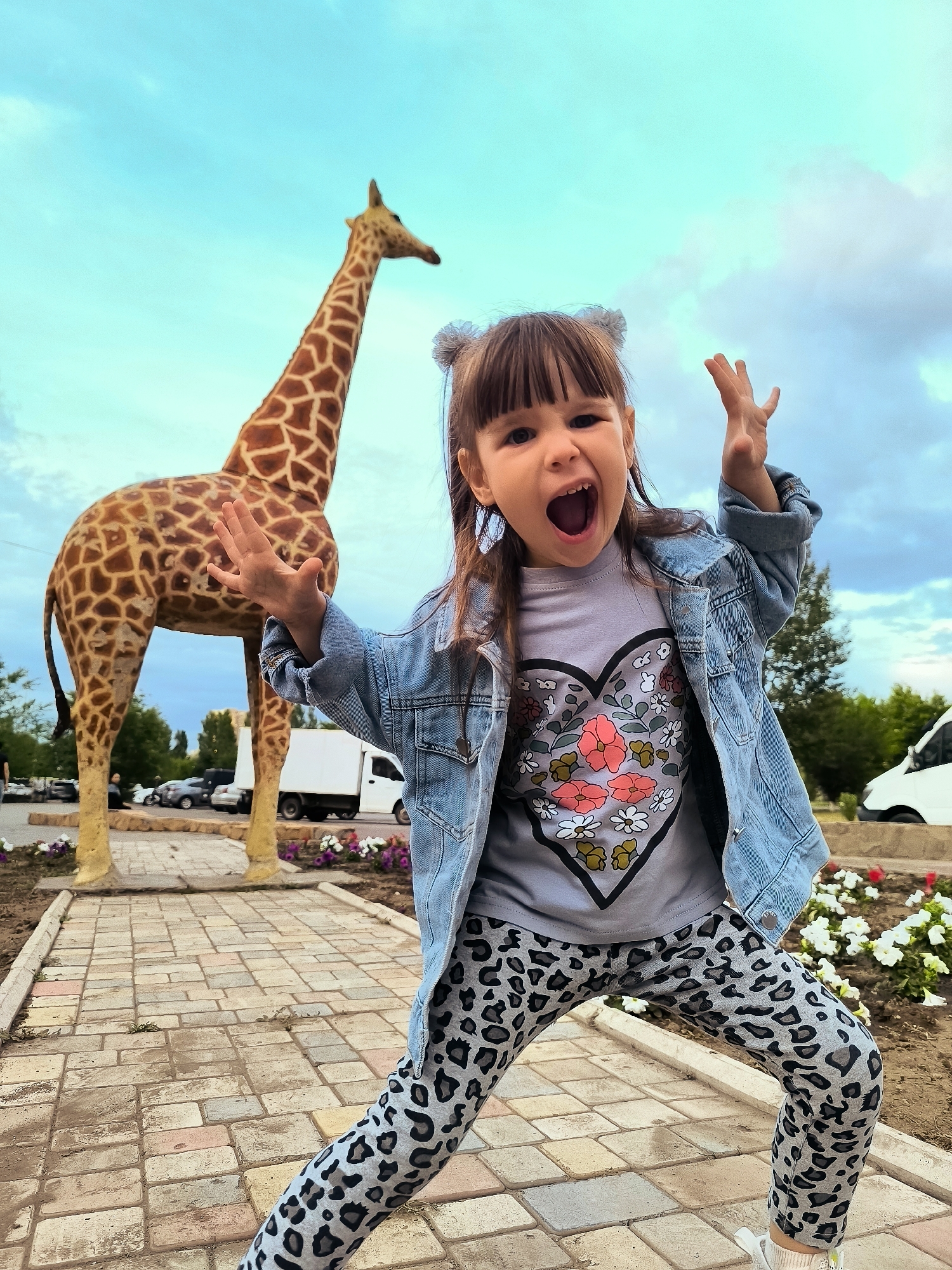 A summer evening exploring Karaganda's parks and fountains.