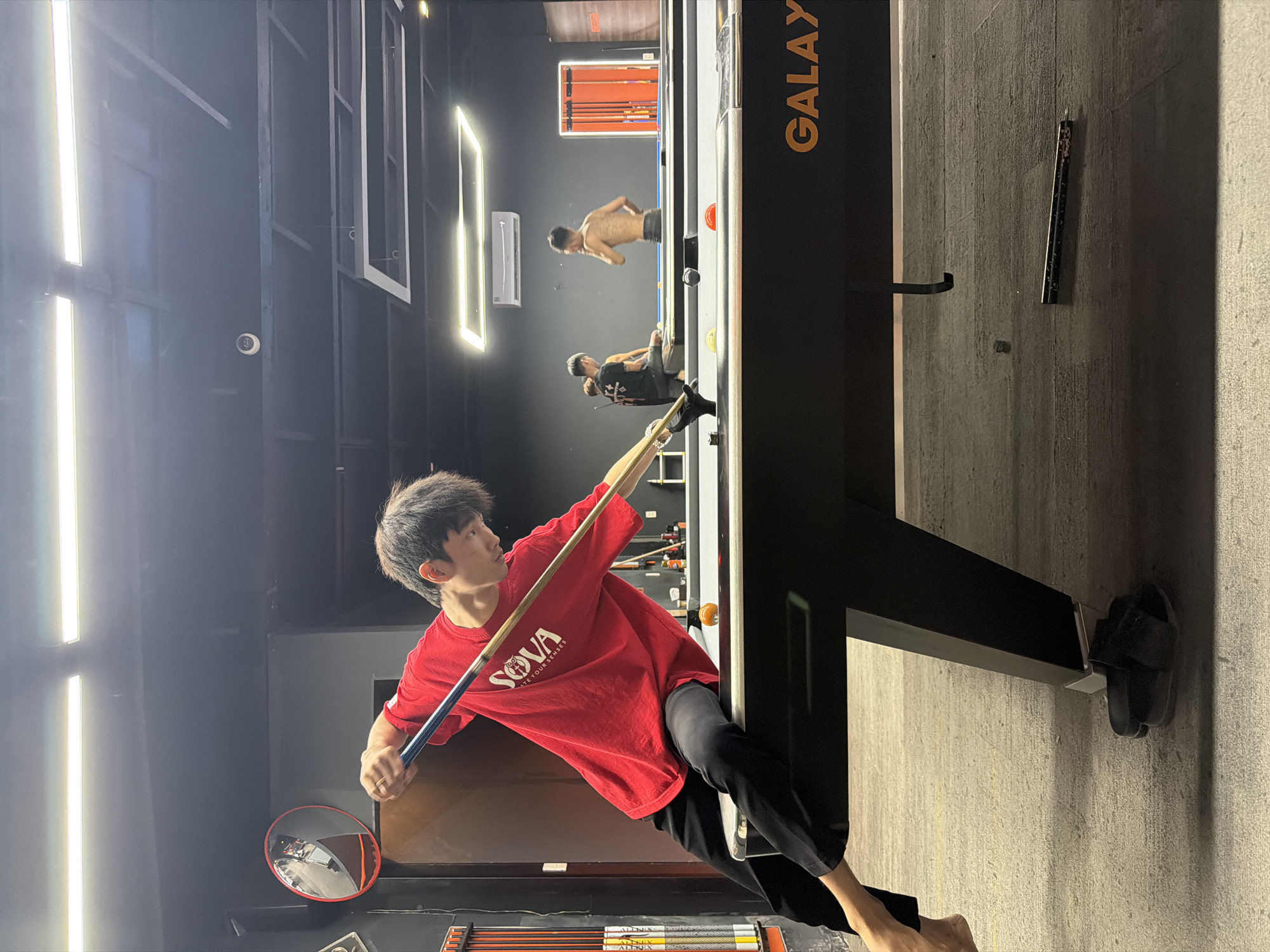 Man visits indoor recreation facility in Đà Nẵng, Vietnam