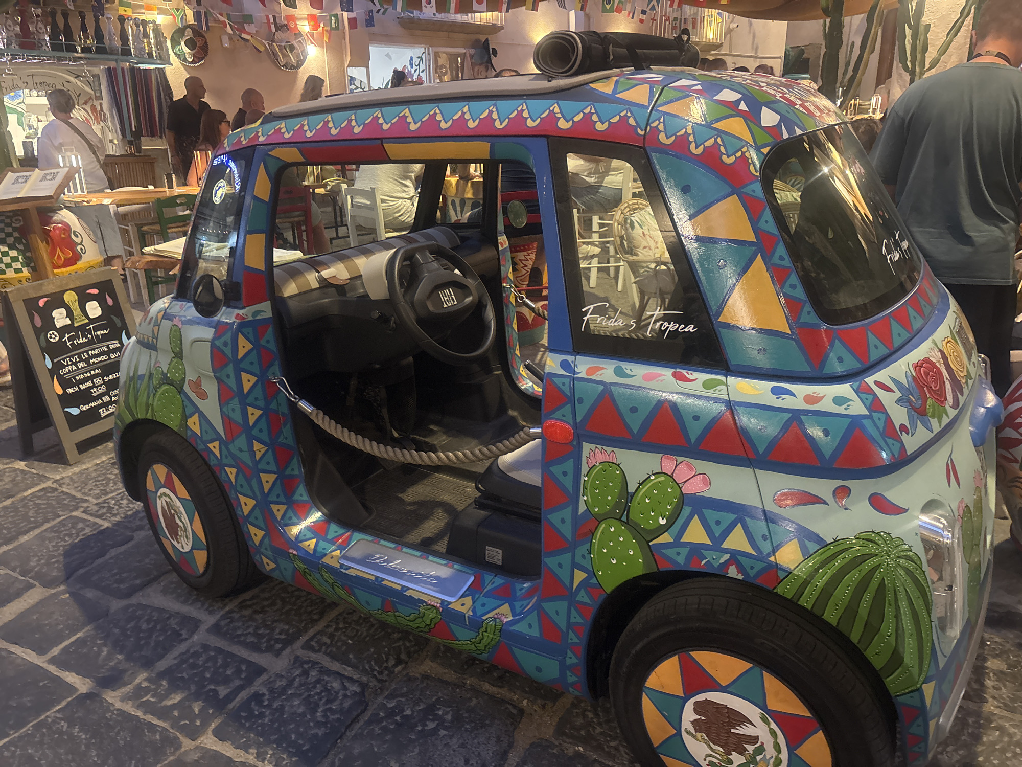 Tropea street market and evening passeggiata in full swing