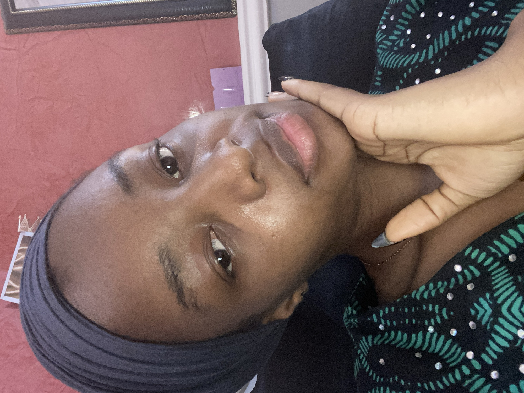 Close-up portraits and a pedicure session in Jos, Nigeria