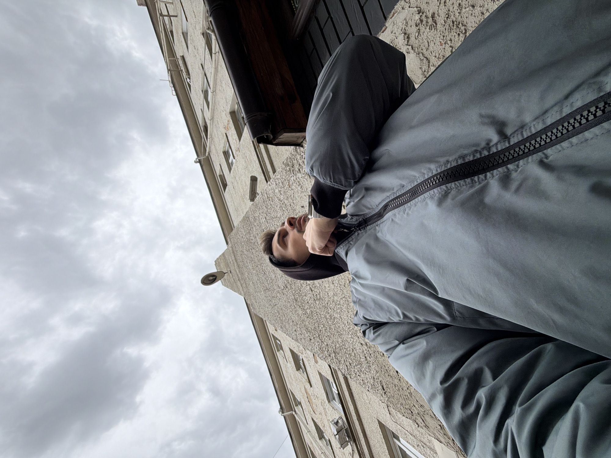 Man observed at multiple Krasnoyarsk locations within minutes