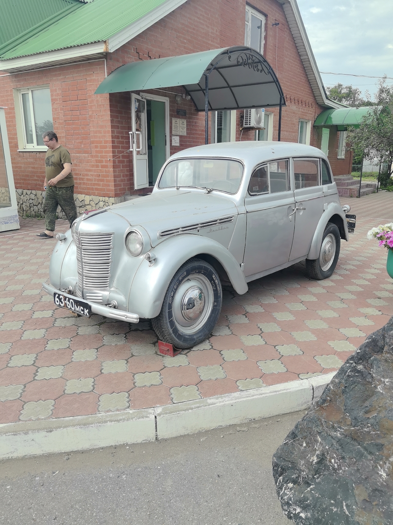 Roadside military vehicle display and motel complex in Oktyabrsky, Russia