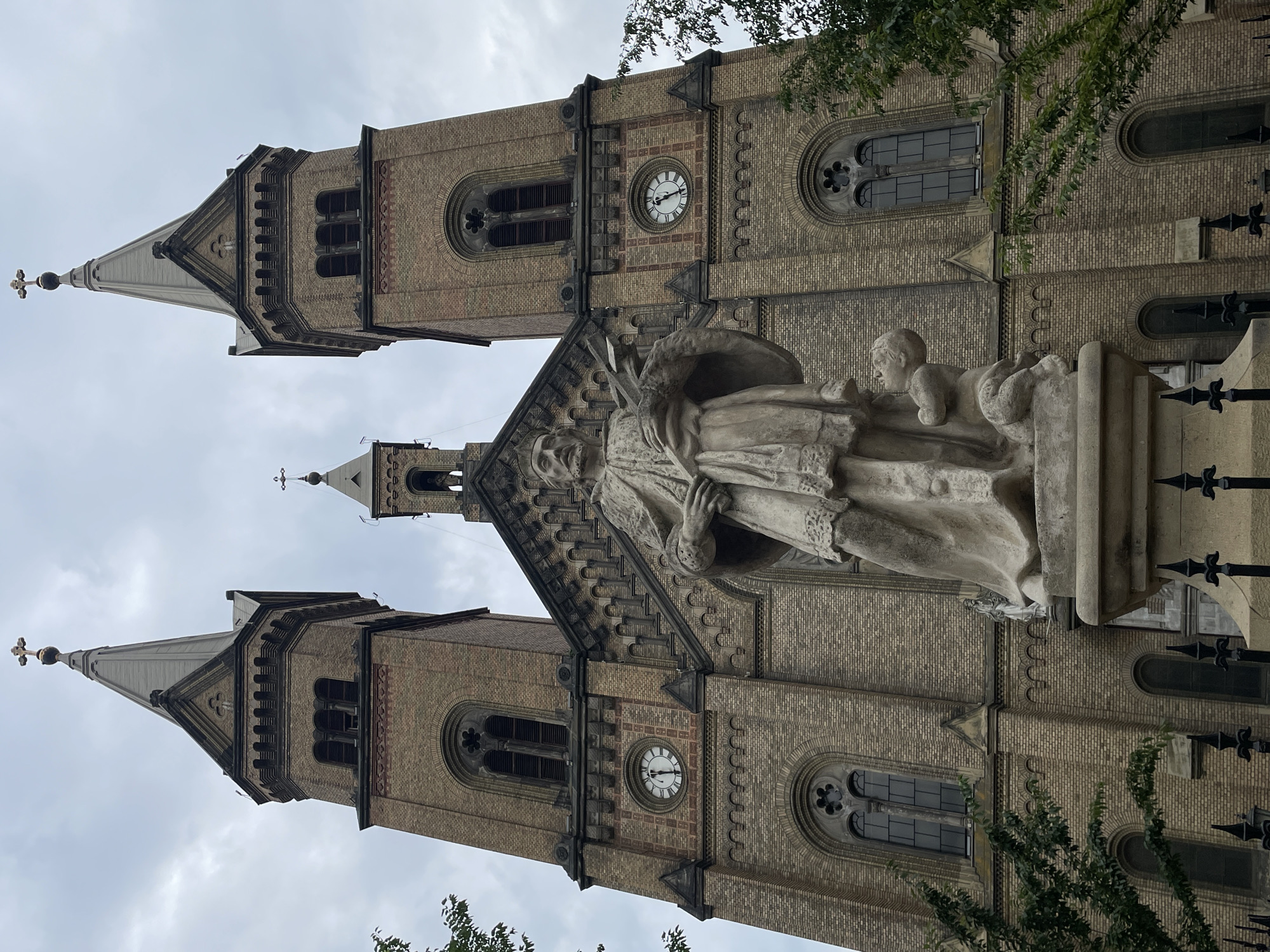 Street-level snapshots of Timișoara — architecture, canals, and cash