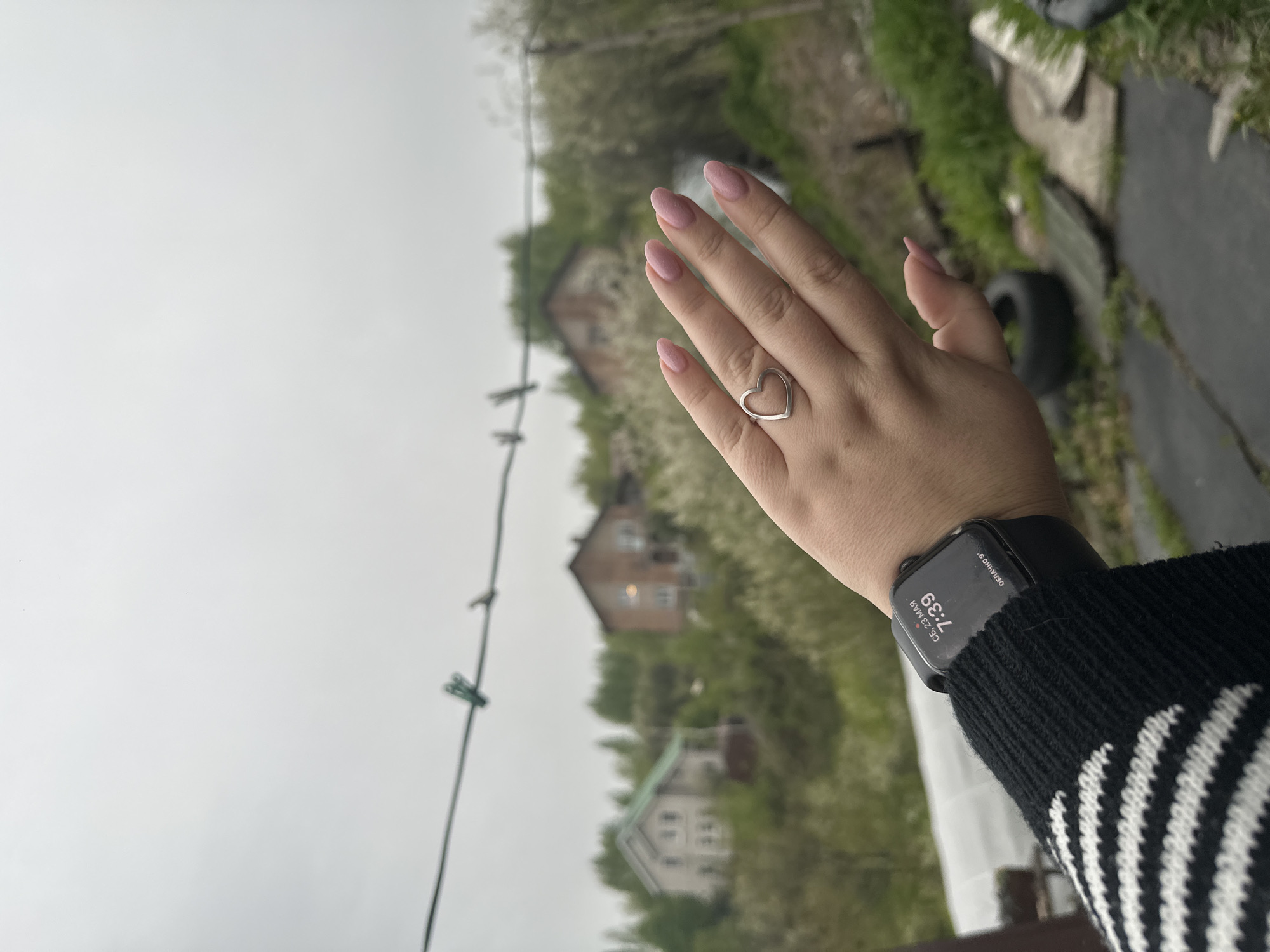Woman photographed wearing heart ring in Novokuznetsk, Russia
