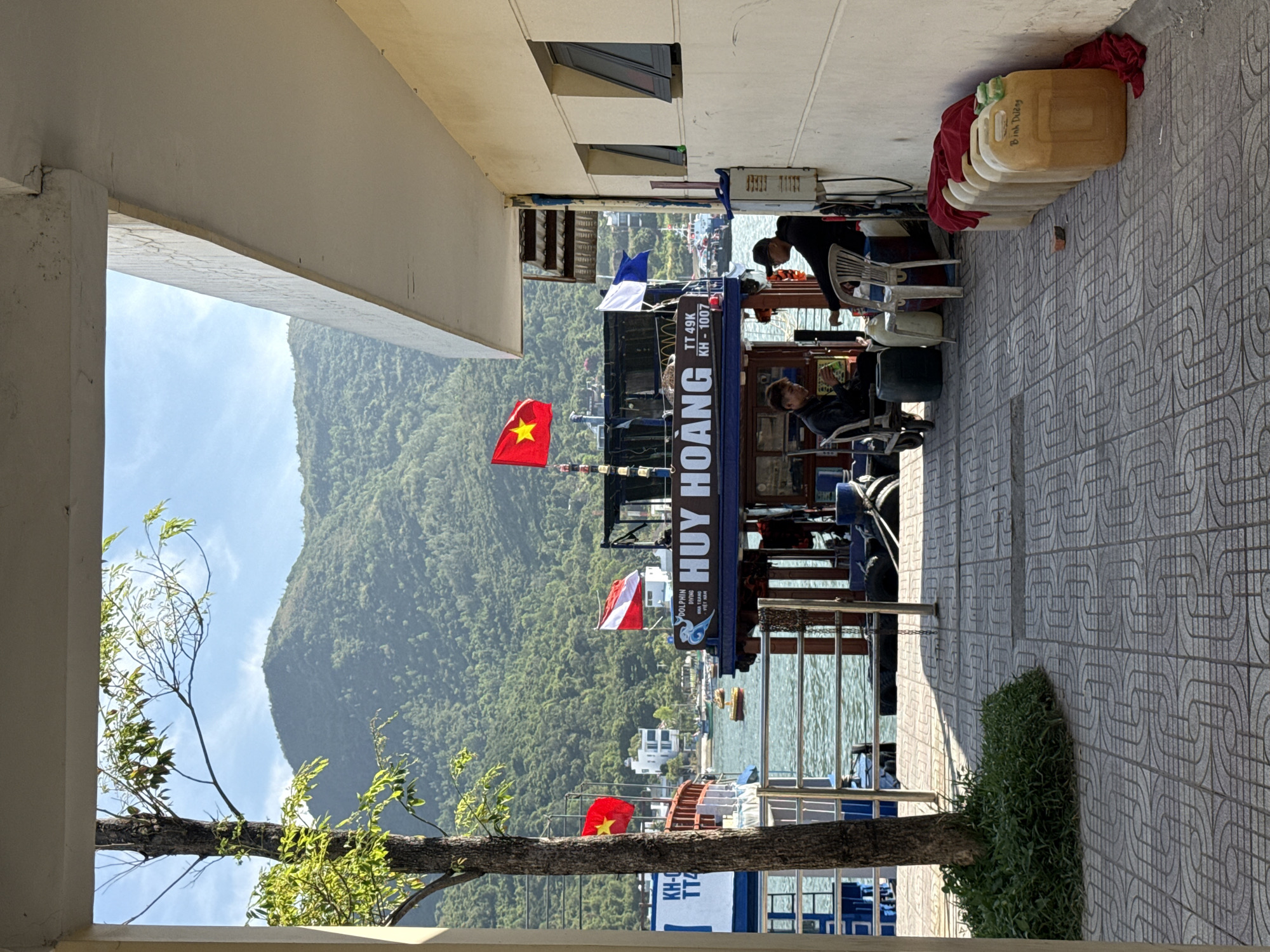 Morning harbor life documented in Nha Trang Ward