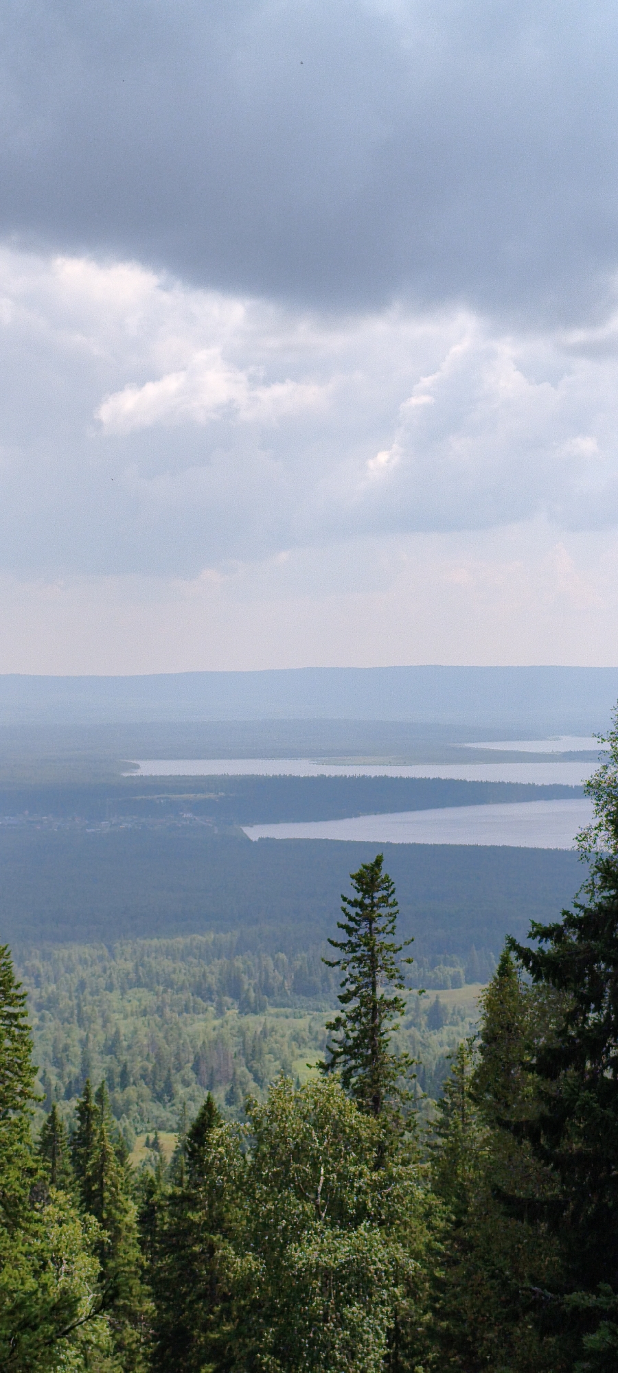 Summit views and a butterfly at Ziuratkul lake