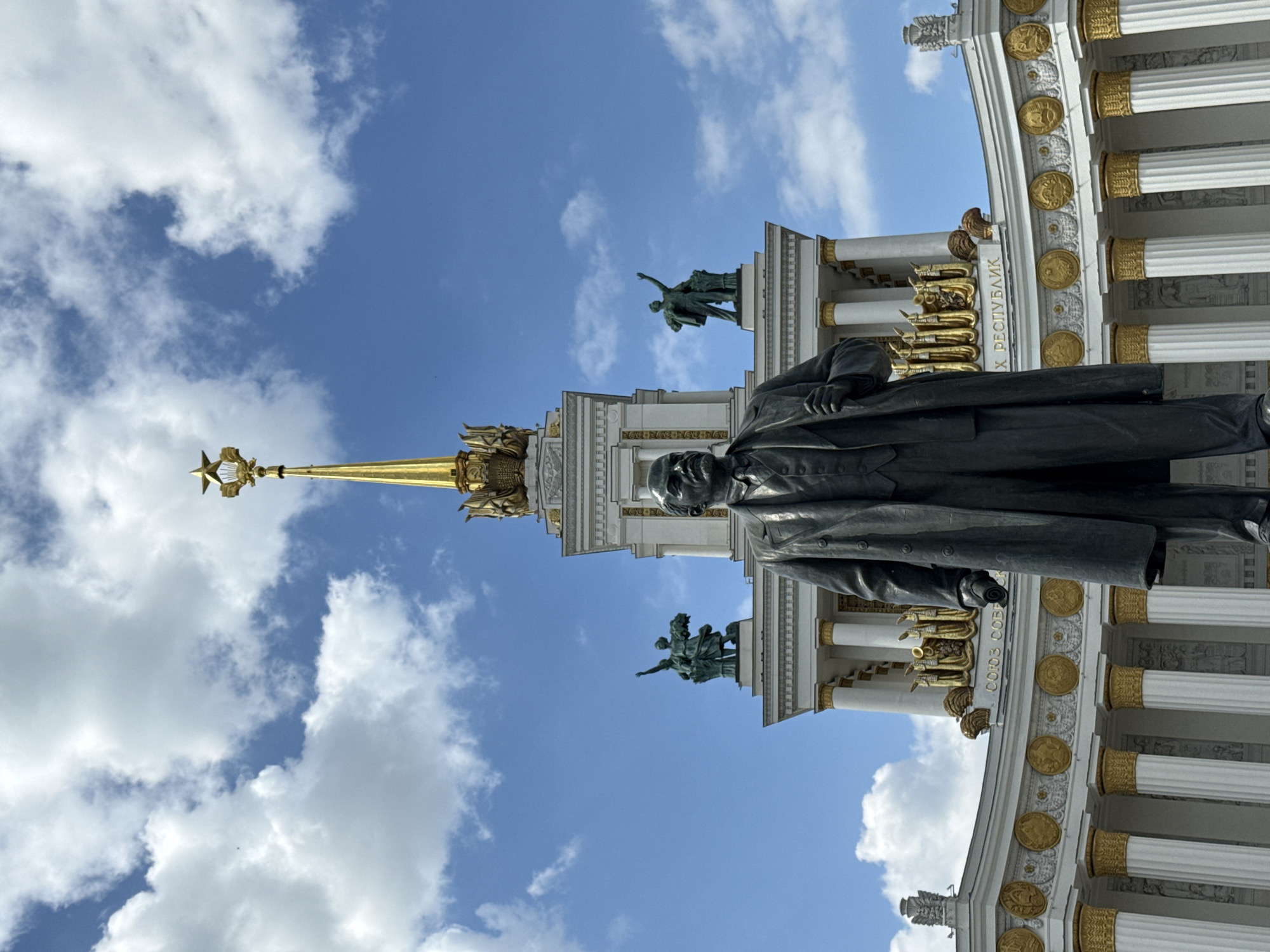 Spring blooms and Lenin statue captured at Moscow's VDNKh