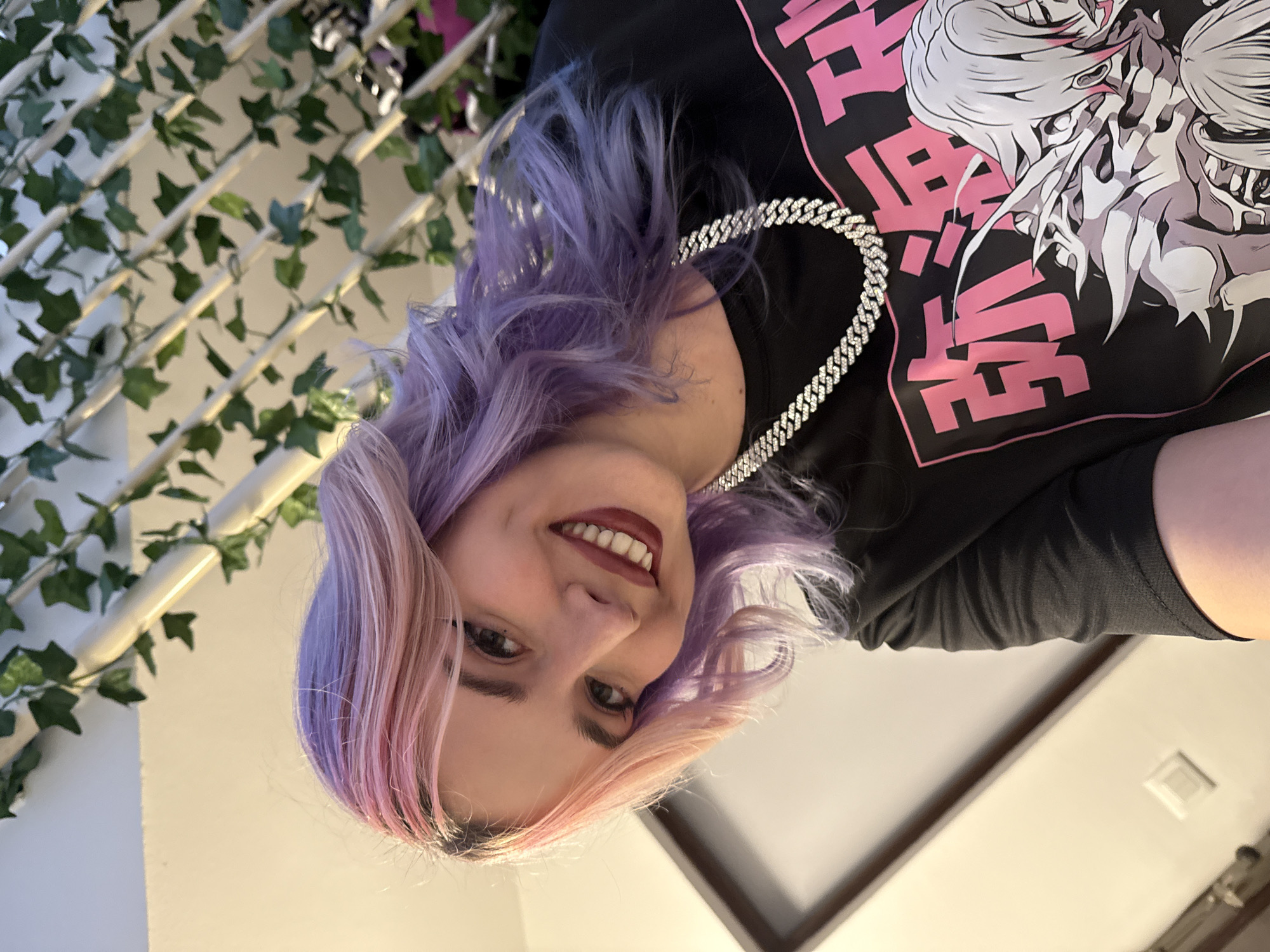 Woman takes anime-themed selfies in Zagreb