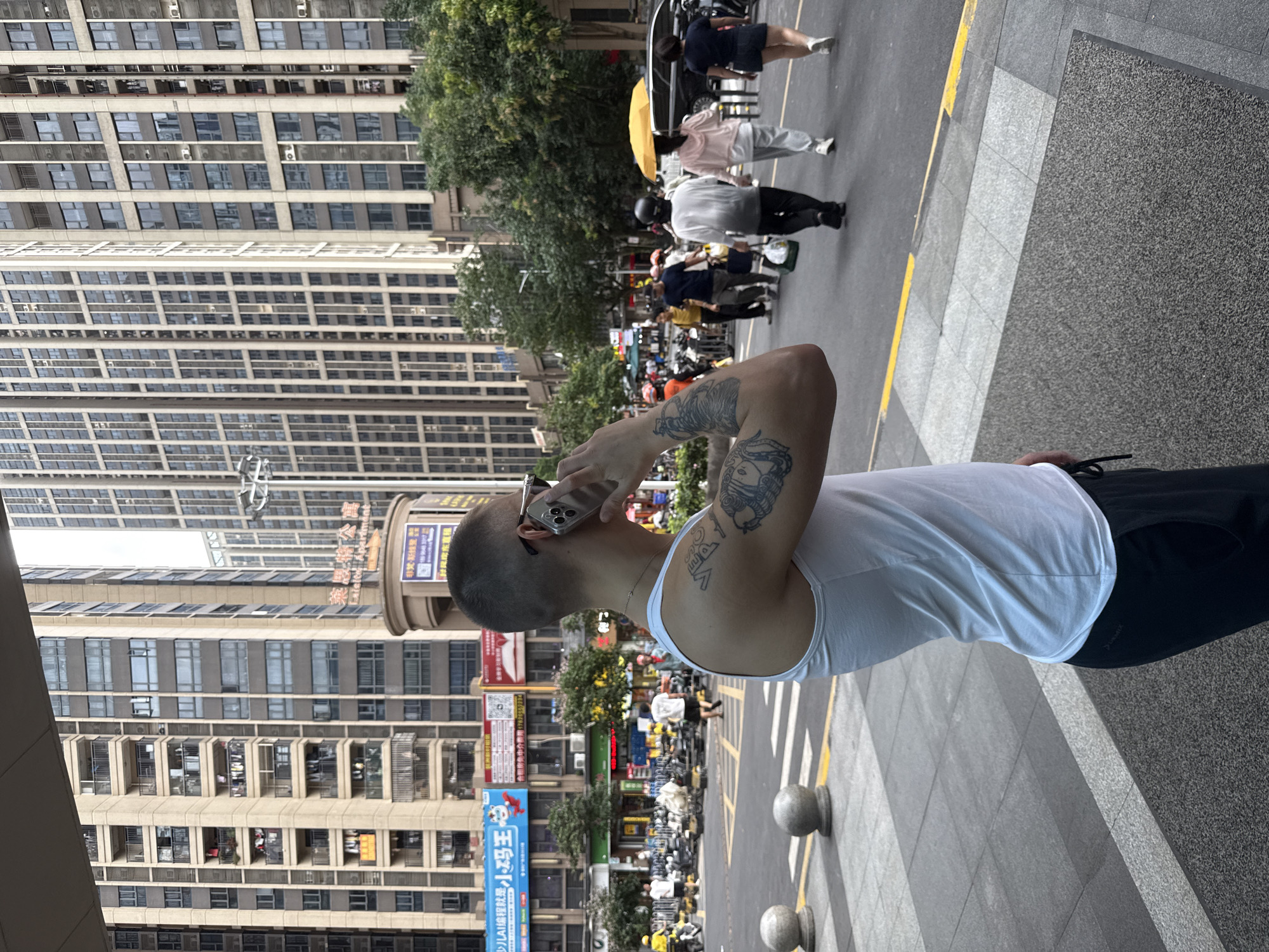 Street life captured in Haizhu District commercial area