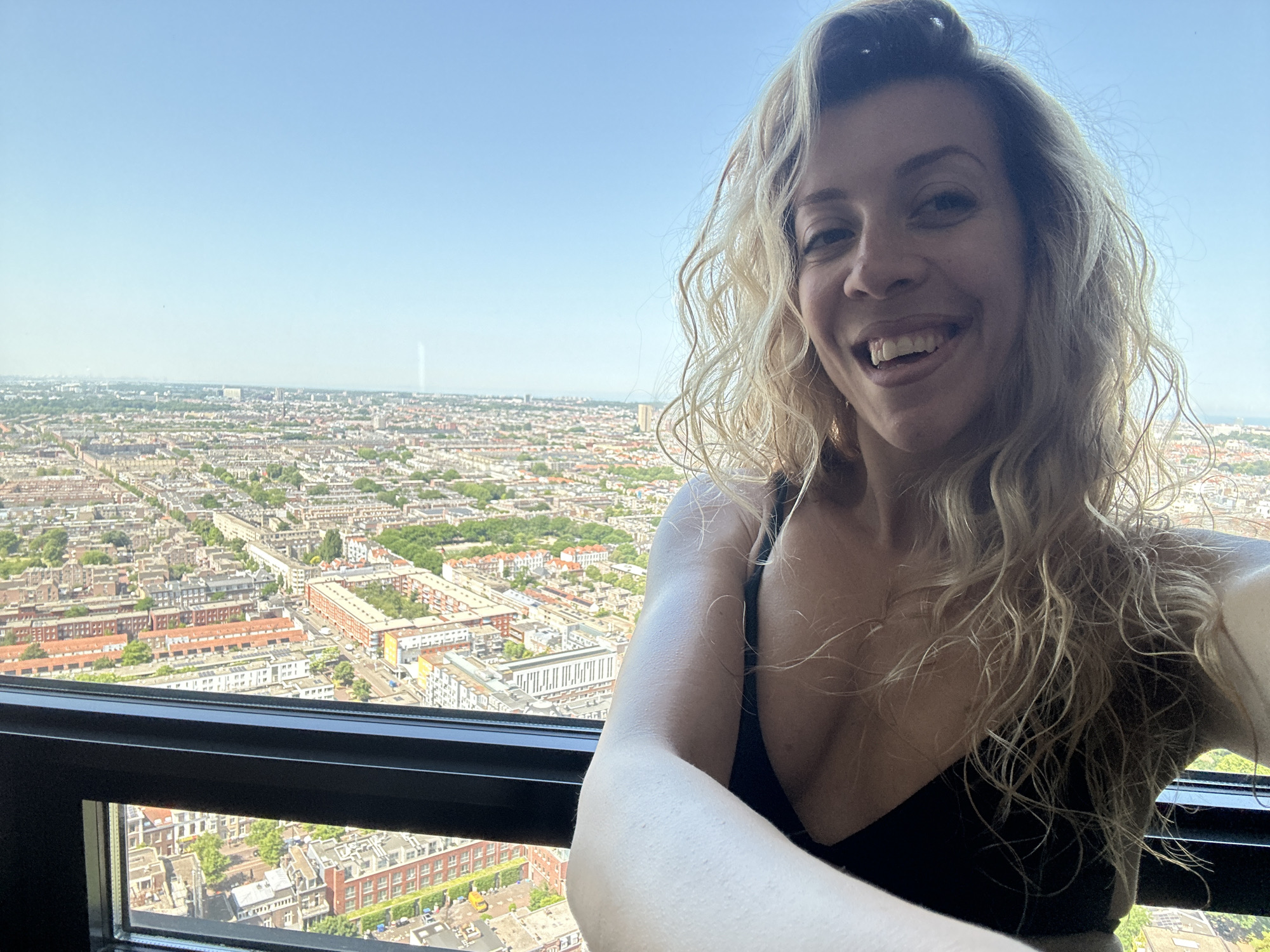 High-rise selfies and drone views over The Hague