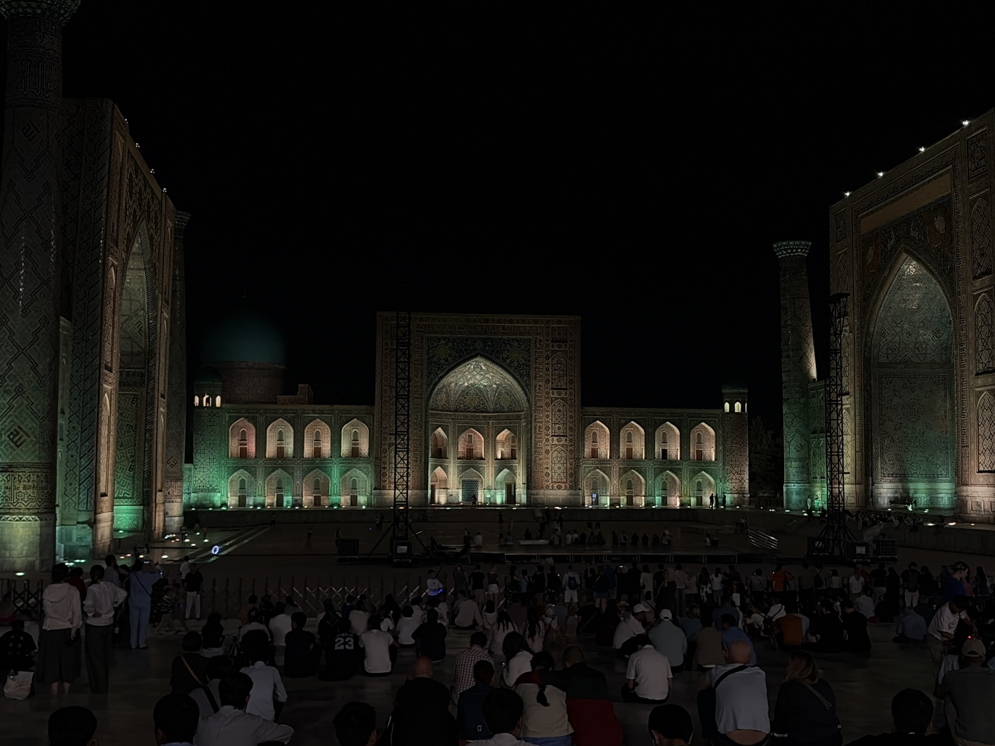 Night illumination draws crowds to Samarkand's historic square